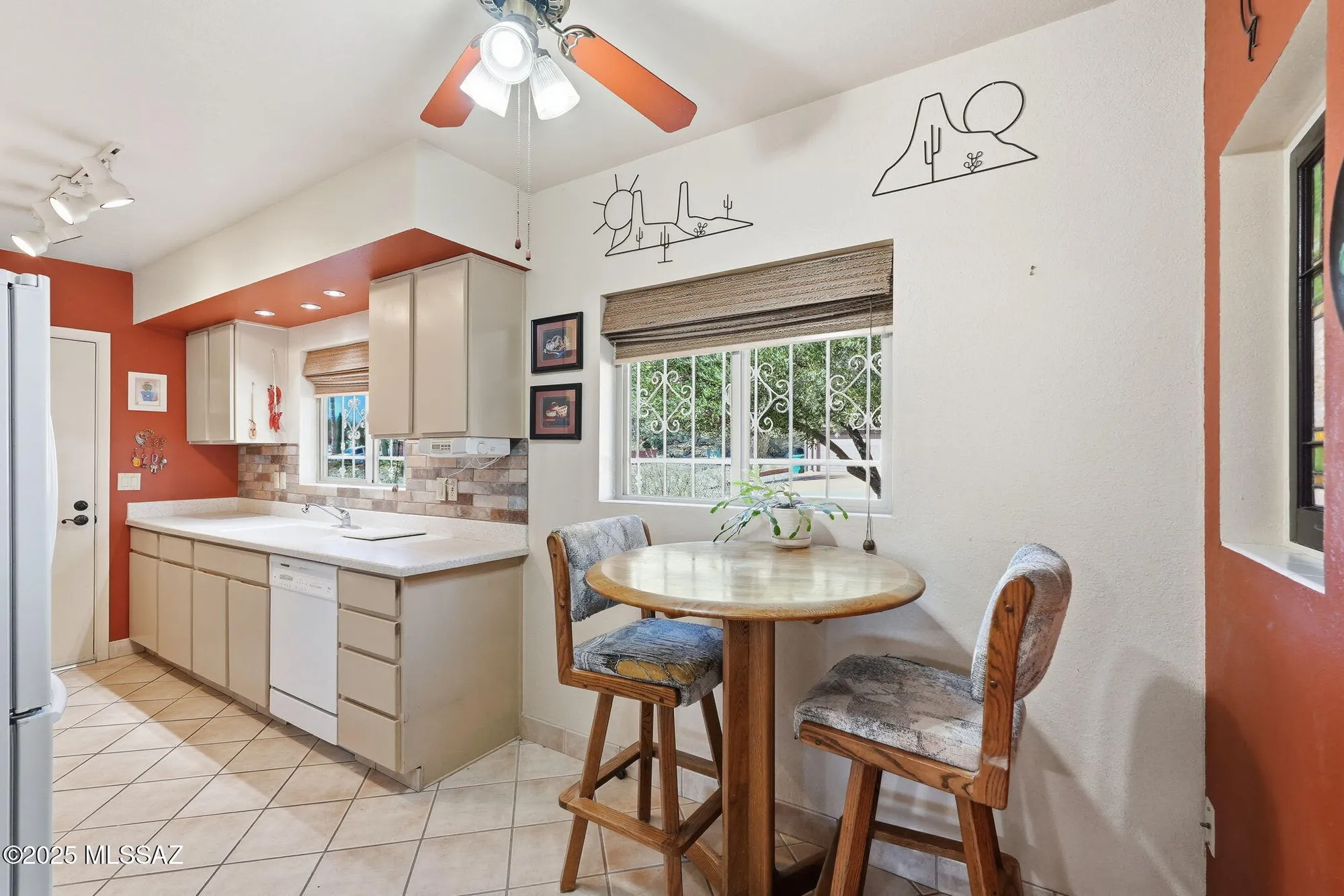 Property Slideshow image 14 of 35 | 1985 s san vincent dr, Green Valley, AZ, 85614