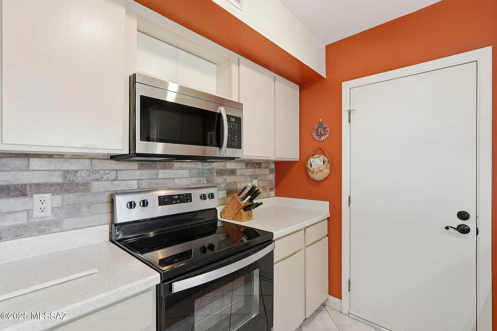 Property Slideshow image 18 of 35 | 1985 s san vincent dr, Green Valley, AZ, 85614