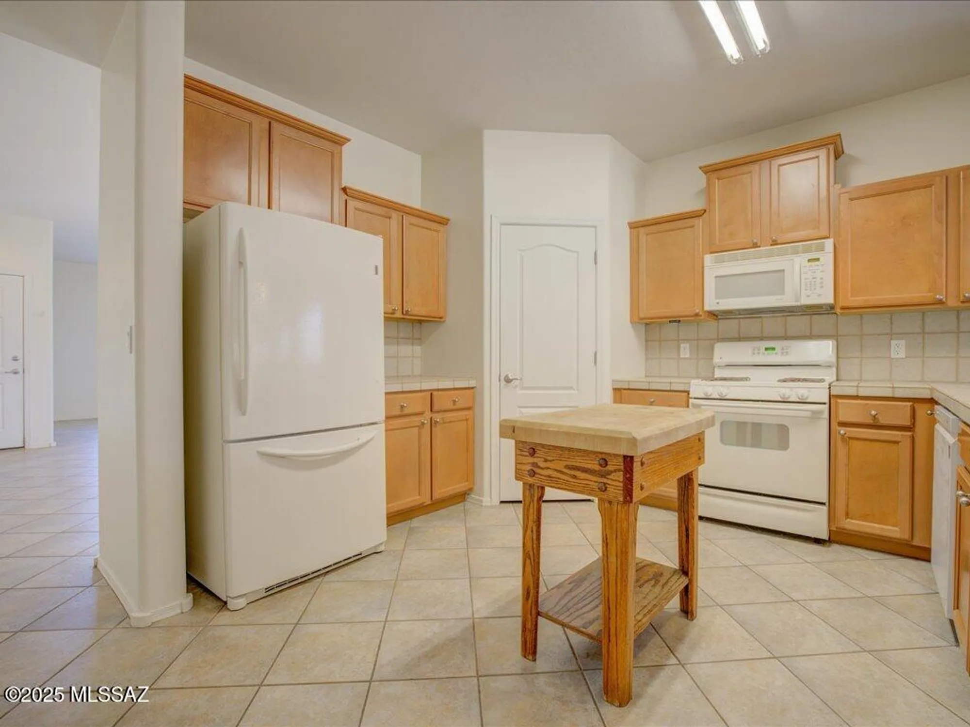Property Slideshow image 9 of 29 | 1265 w via cerro colorado, Sahuarita, AZ, 85629