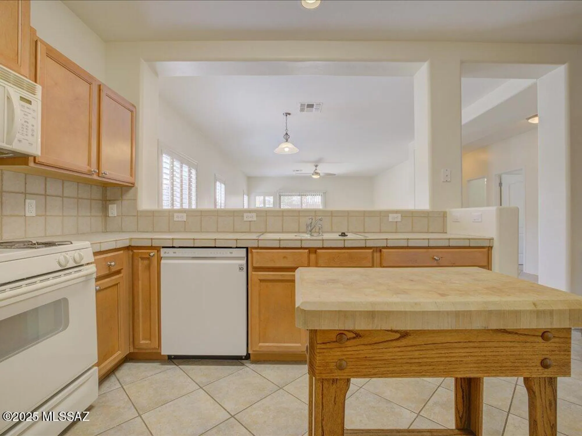 Property Slideshow image 11 of 29 | 1265 w via cerro colorado, Sahuarita, AZ, 85629
