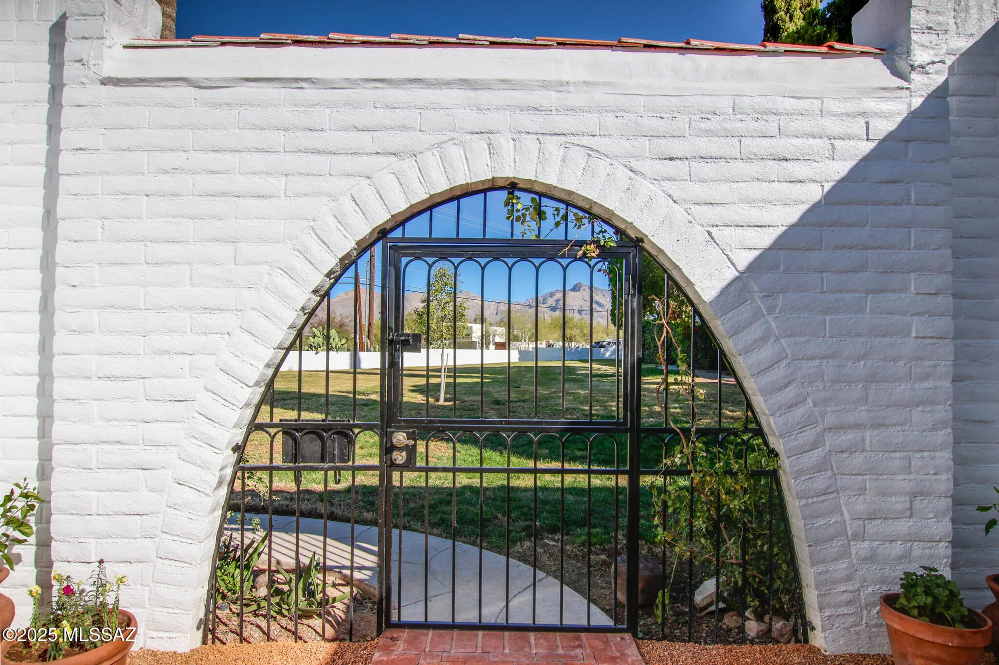 Property Slideshow image 6 of 44 | 703 w las lomitas rd, Tucson, AZ, 85704