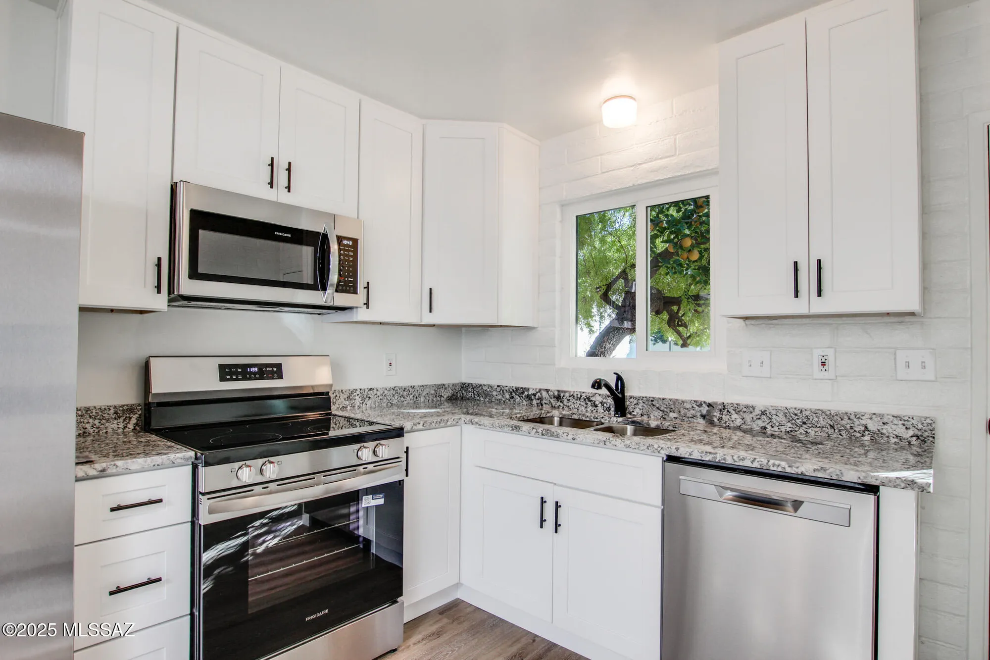 Property Slideshow image 9 of 44 | 703 w las lomitas rd, Tucson, AZ, 85704