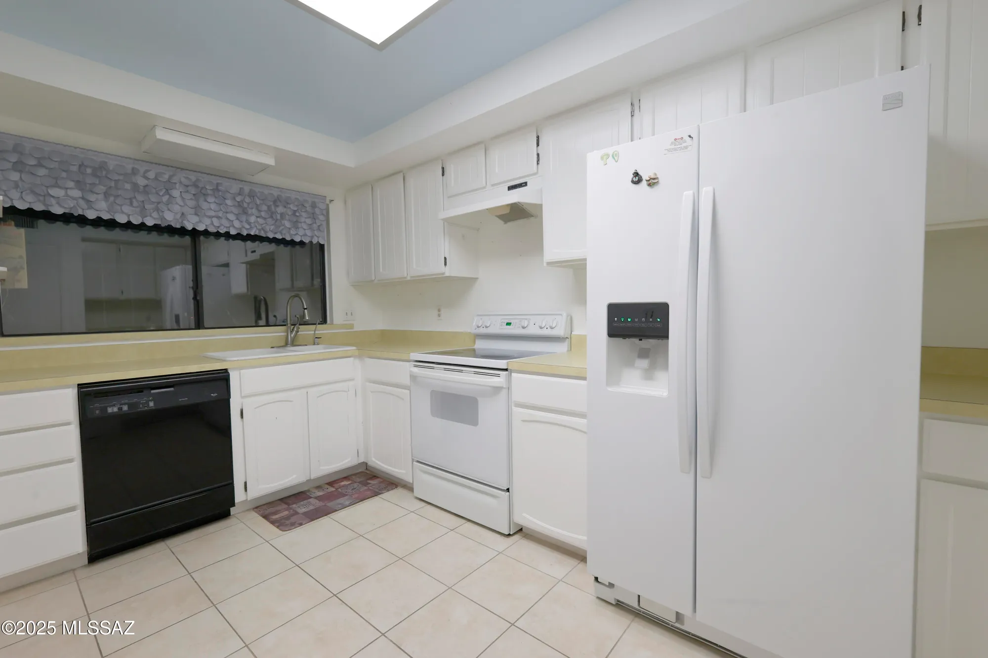 Property Slideshow image 6 of 22 | 110 w calle melendrez, Green Valley, AZ, 85614