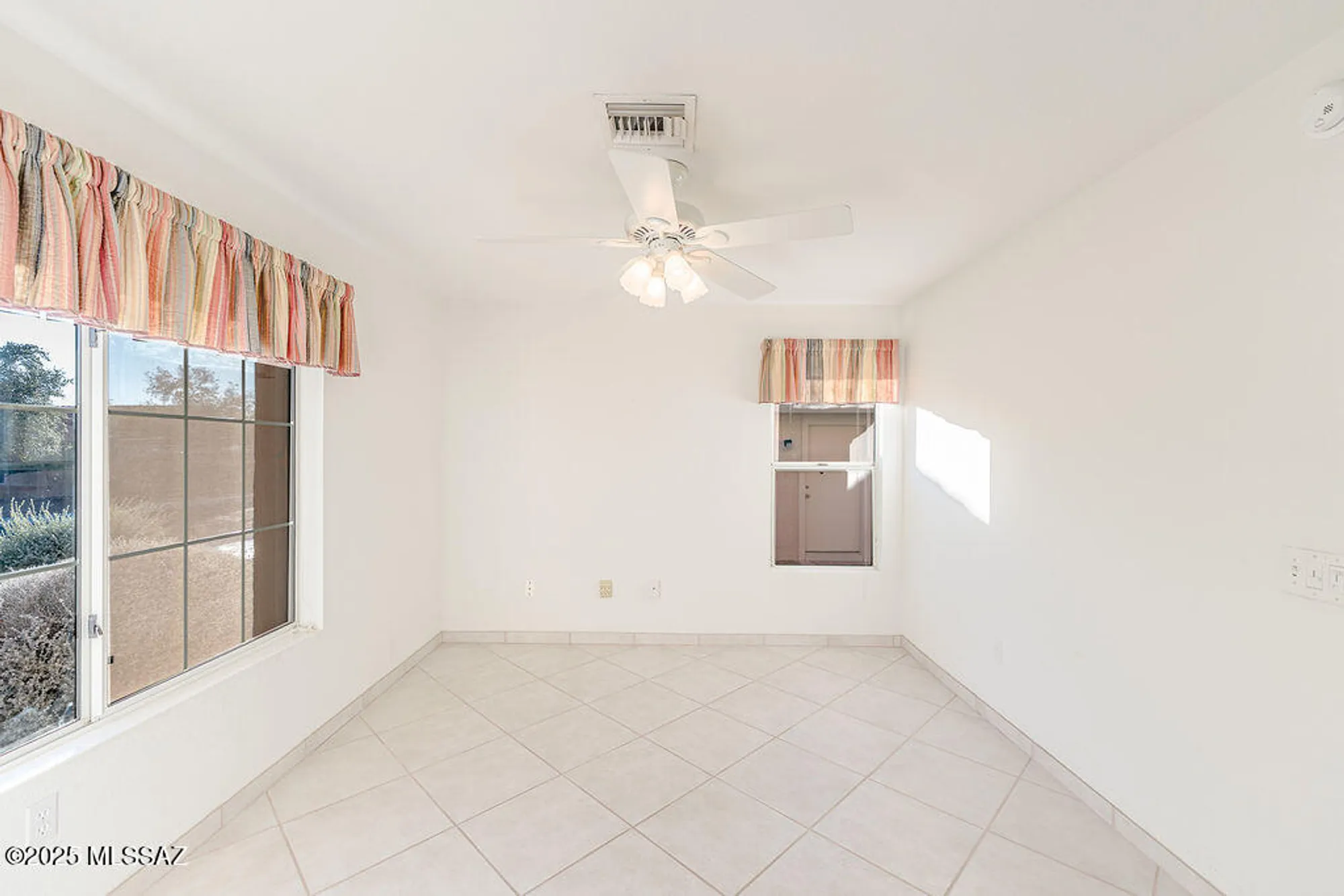 Property Slideshow image 25 of 34 | 1329 e royal ridge dr, Oro Valley, AZ, 85755