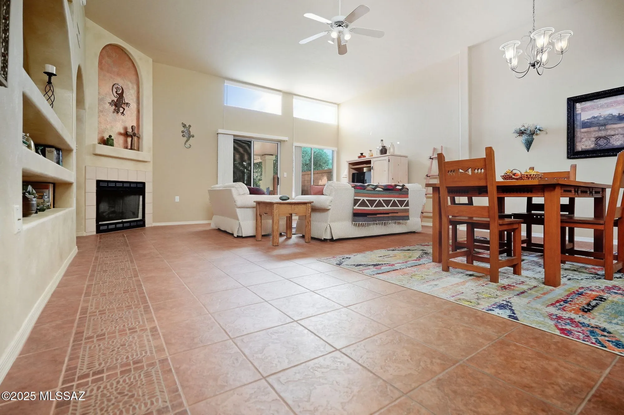 Property Slideshow image 3 of 44 | 575 w via rosaldo, Green Valley, AZ, 85614