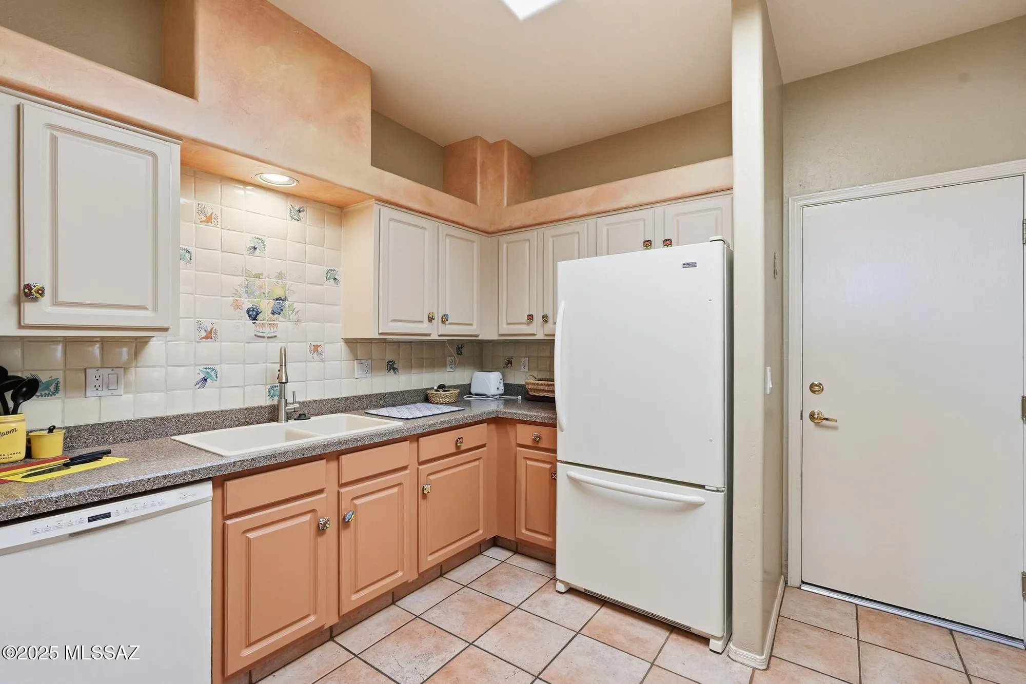 Property Slideshow image 18 of 44 | 575 w via rosaldo, Green Valley, AZ, 85614