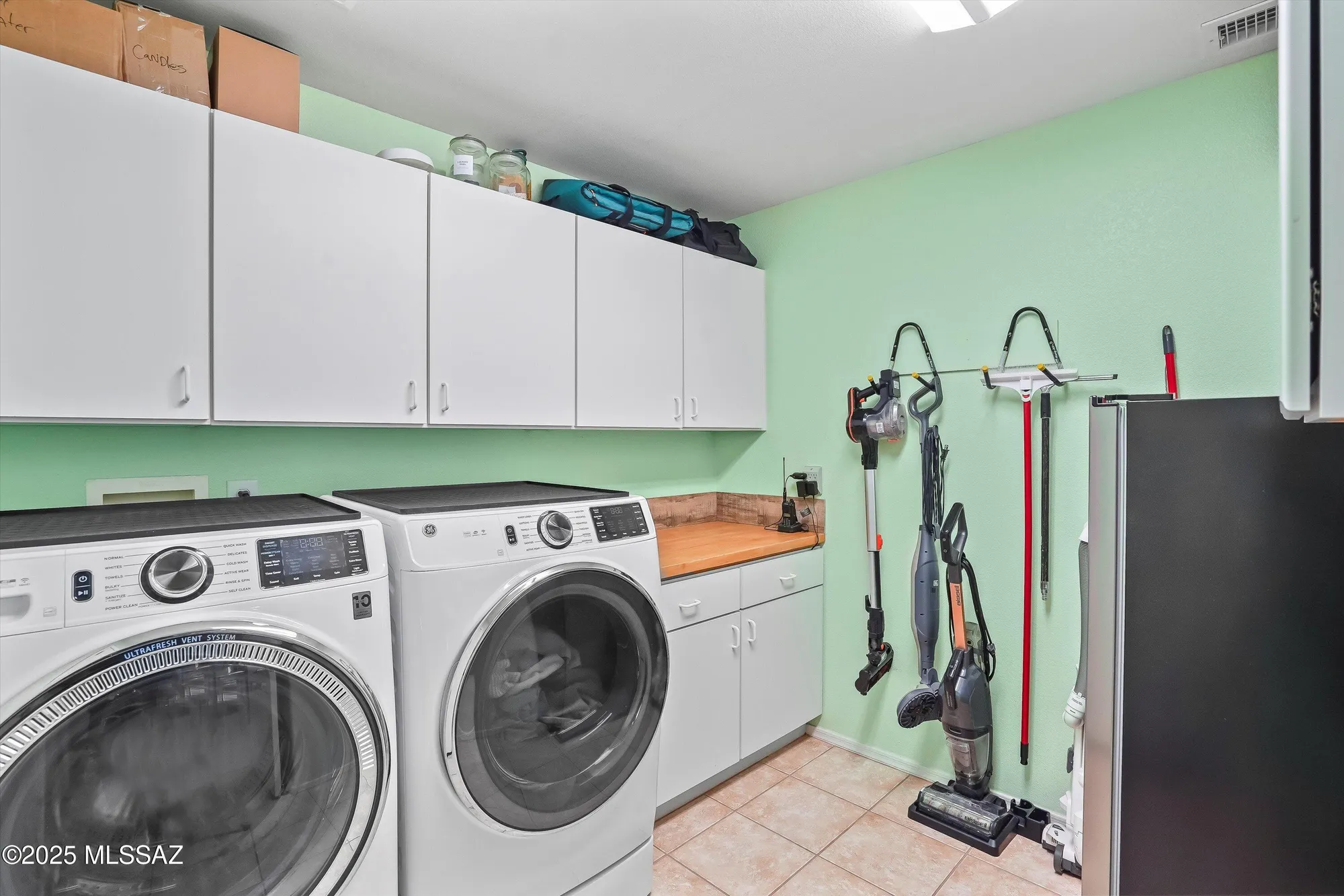 Property Slideshow image 28 of 39 | 62394 e star crest dr, Tucson, AZ, 85739