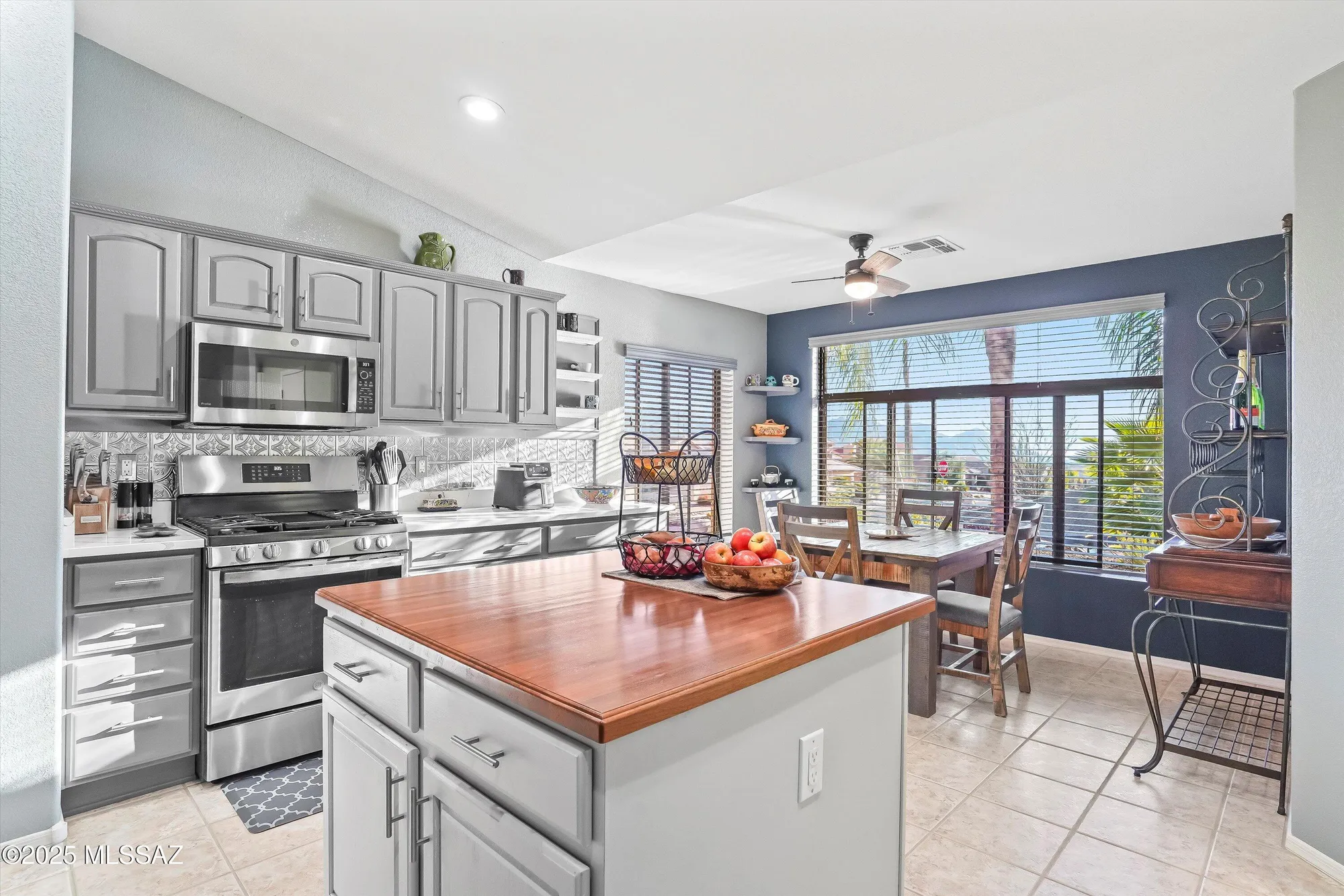 Property Slideshow image 13 of 39 | 62394 e star crest dr, Tucson, AZ, 85739