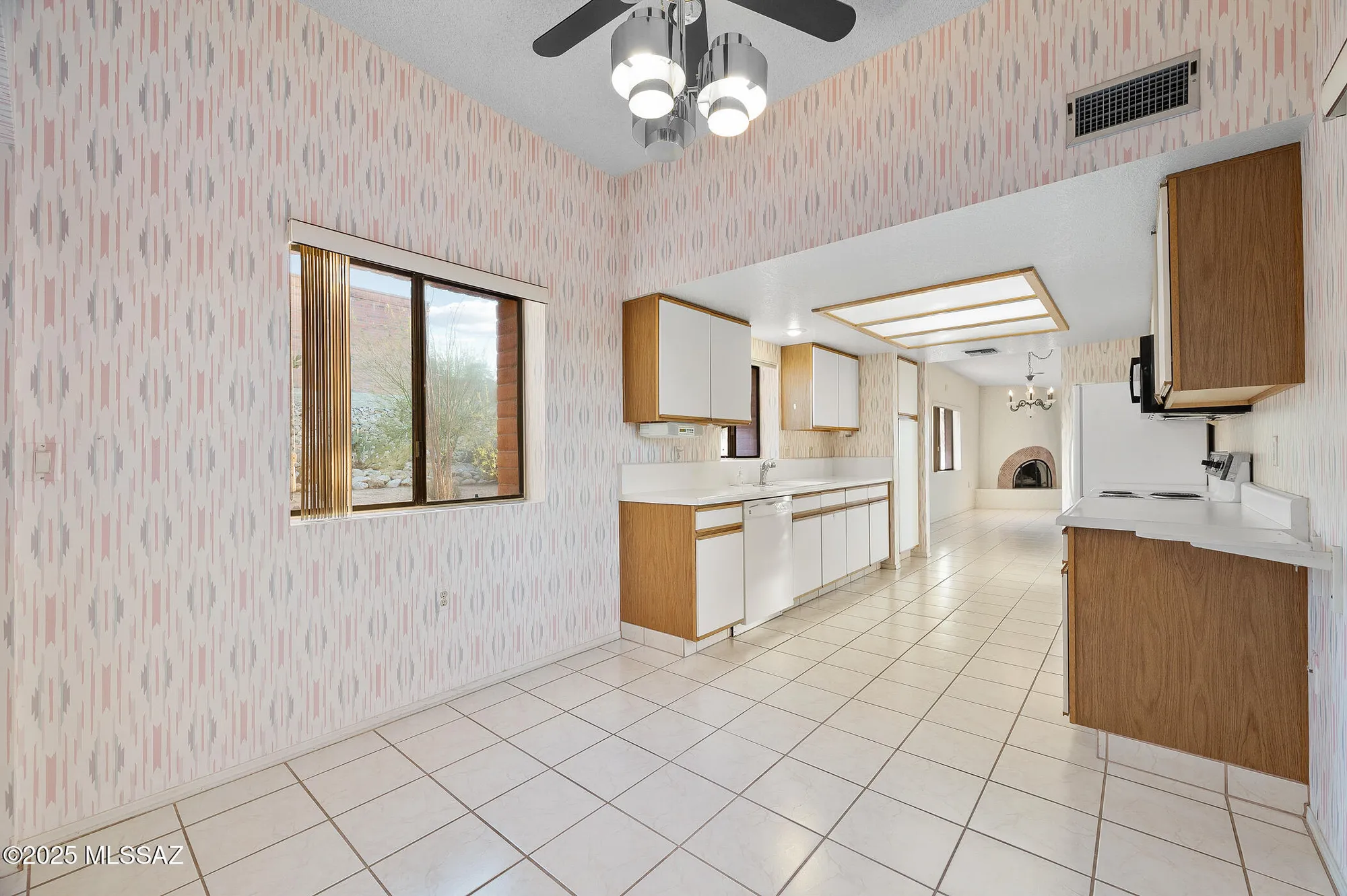 Property Slideshow image 14 of 51 | 8701 n coral ridge loop, Tucson, AZ, 85704