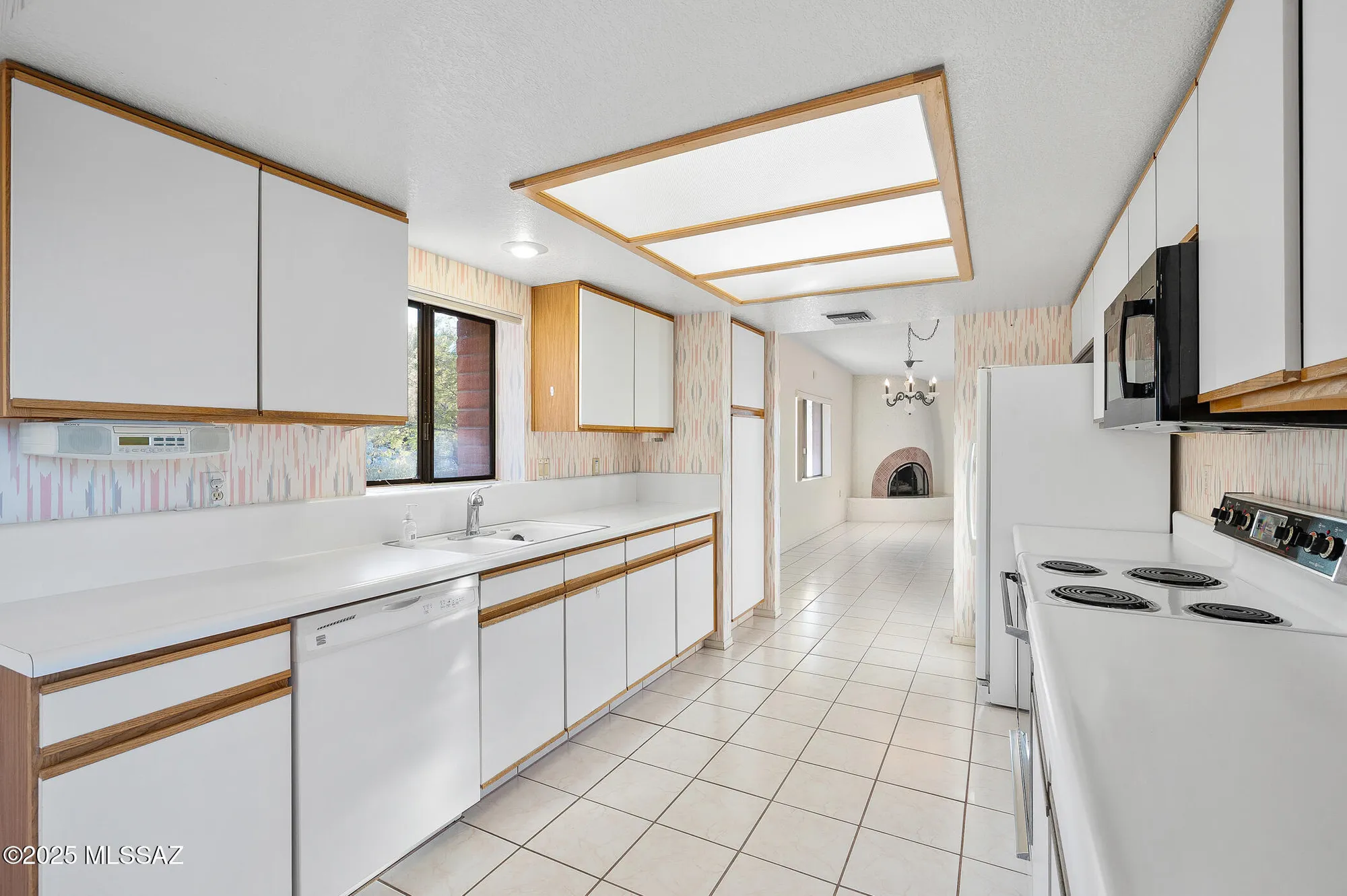 Property Slideshow image 12 of 51 | 8701 n coral ridge loop, Tucson, AZ, 85704