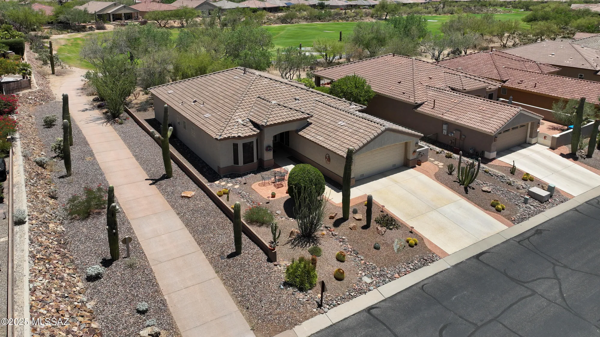 Property Slideshow image 13 of 45 | 13616 n sunset mesa dr, Marana, AZ, 85658