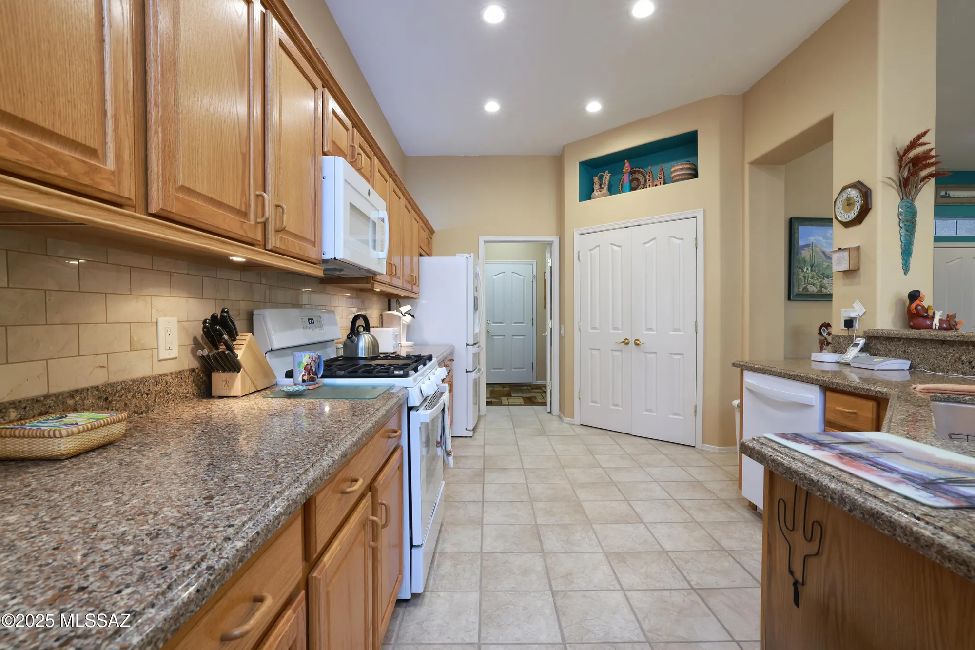 Property Slideshow image 24 of 45 | 13616 n sunset mesa dr, Marana, AZ, 85658