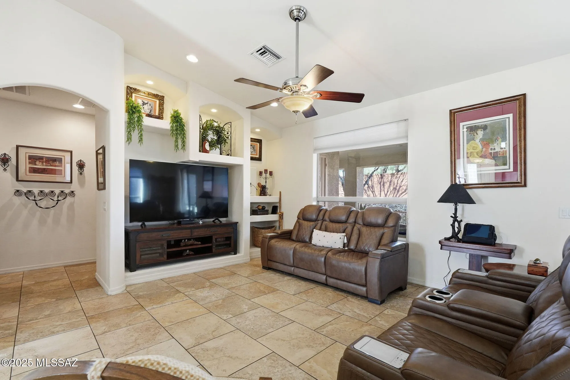 Property Slideshow image 9 of 29 | 656 w shadow wood st, Green Valley, AZ, 85614