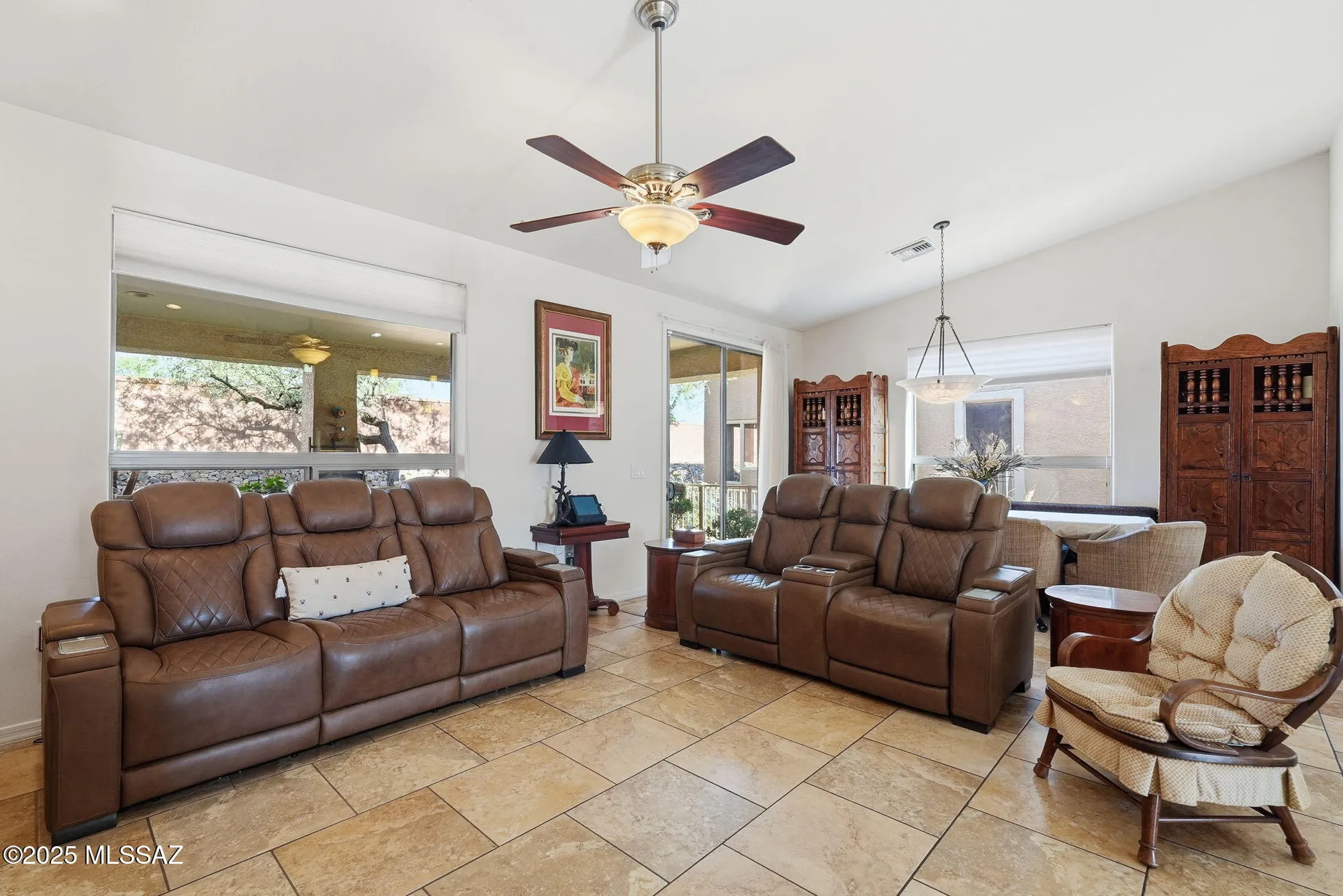Property Slideshow image 10 of 29 | 656 w shadow wood st, Green Valley, AZ, 85614