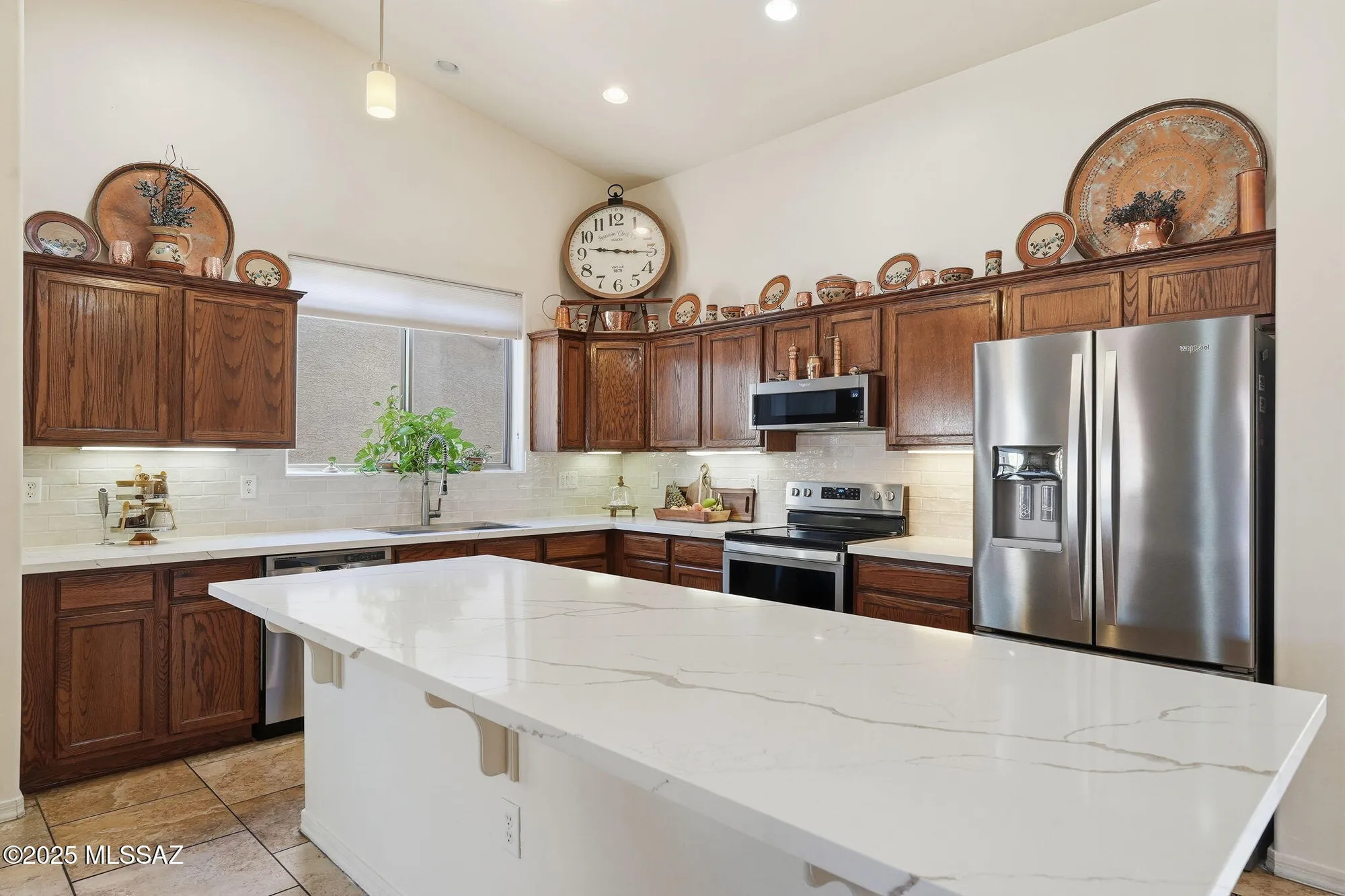 Property Slideshow image 12 of 29 | 656 w shadow wood st, Green Valley, AZ, 85614