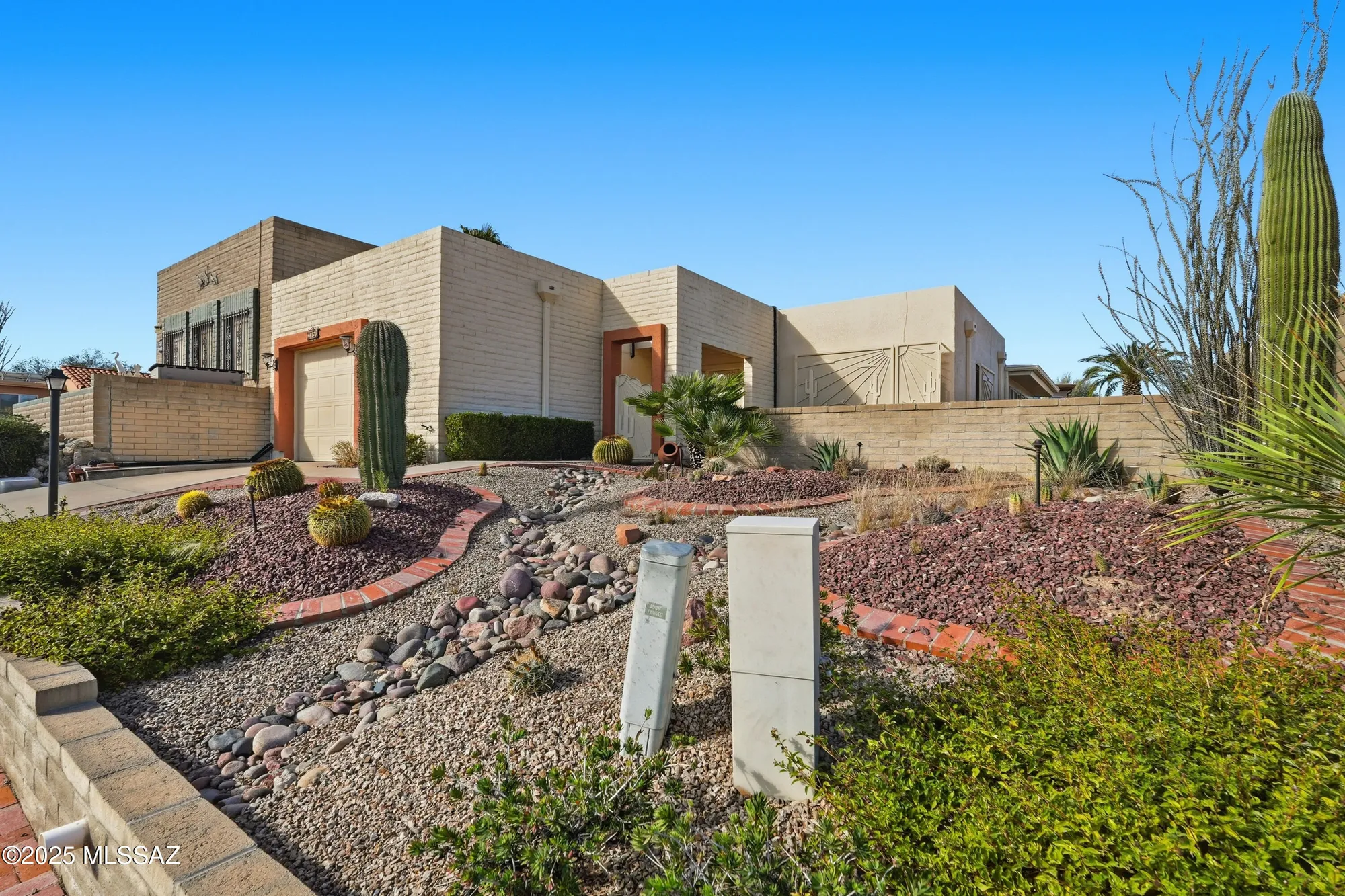 Property Slideshow image 2 of 37 | 2750 s calle morena, Green Valley, AZ, 85622