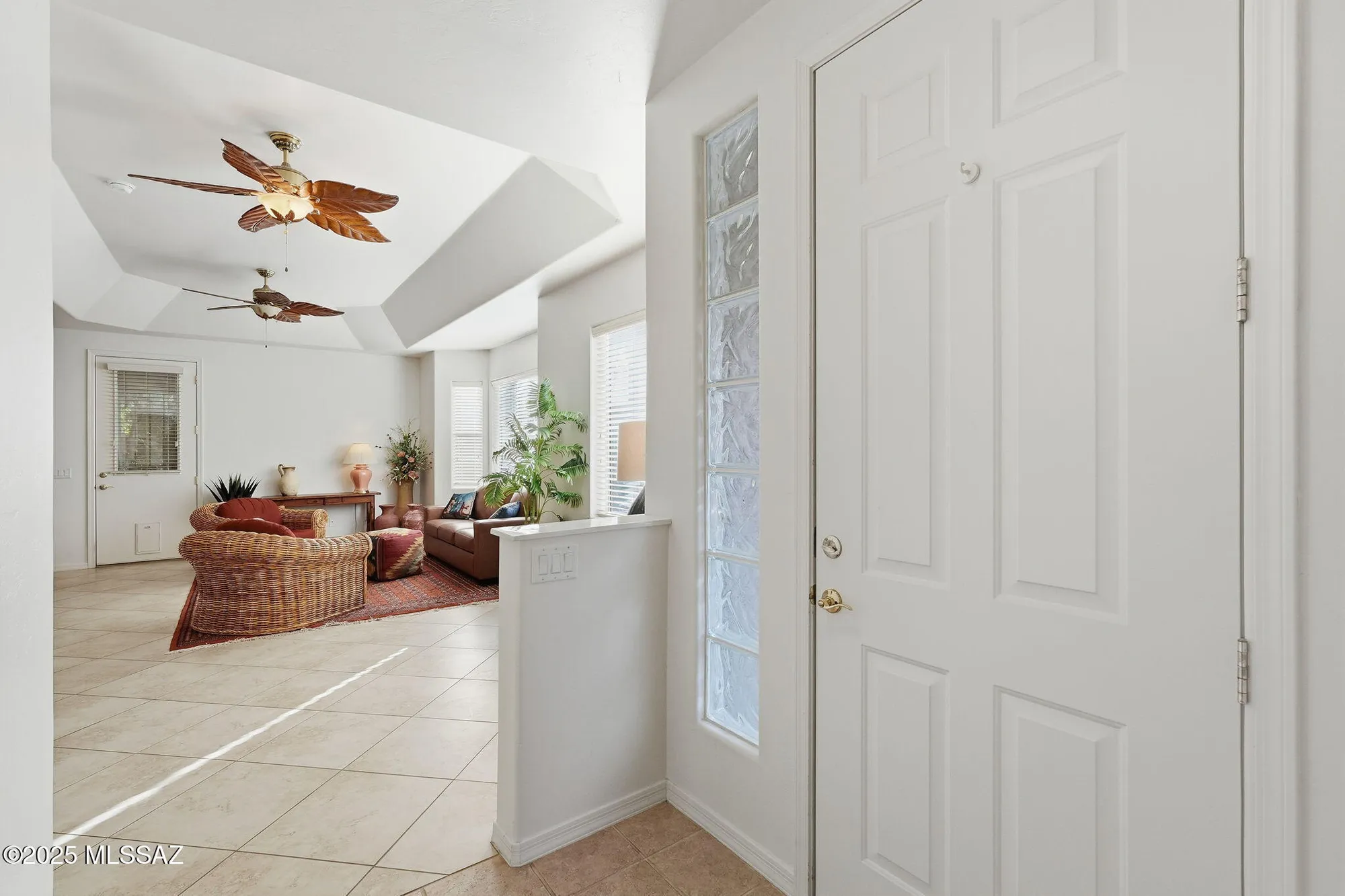 Property Slideshow image 4 of 40 | 513 w knotwood st, Green Valley, AZ, 85614