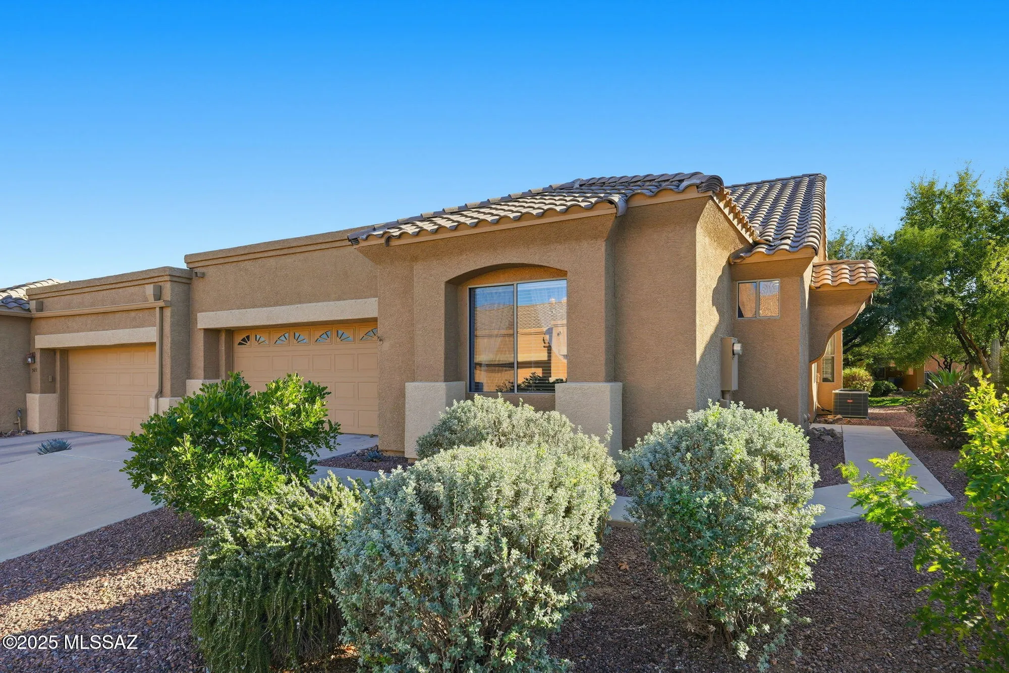 Property Slideshow image 1 of 40 | 513 w knotwood st, Green Valley, AZ, 85614