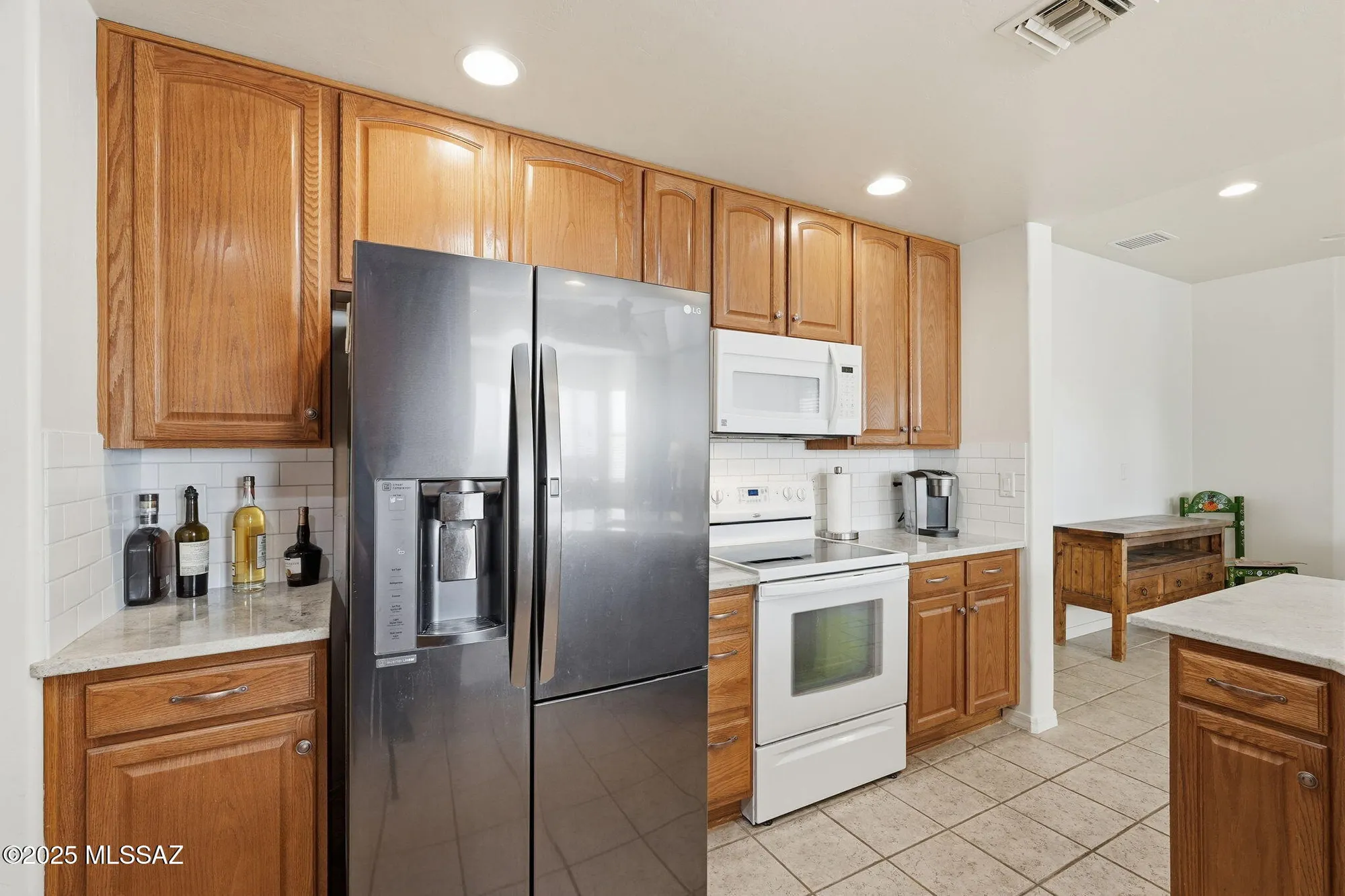 Property Slideshow image 13 of 40 | 513 w knotwood st, Green Valley, AZ, 85614