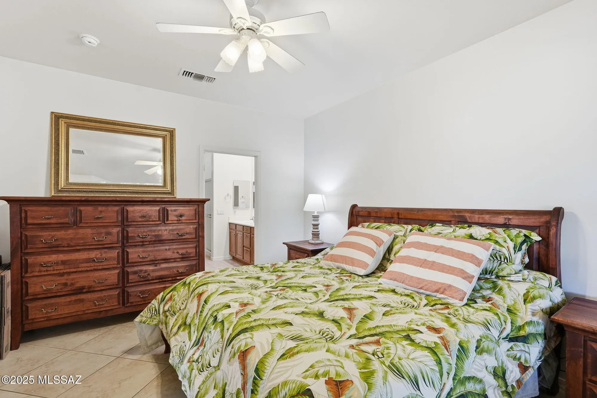 Property Slideshow image 18 of 40 | 513 w knotwood st, Green Valley, AZ, 85614