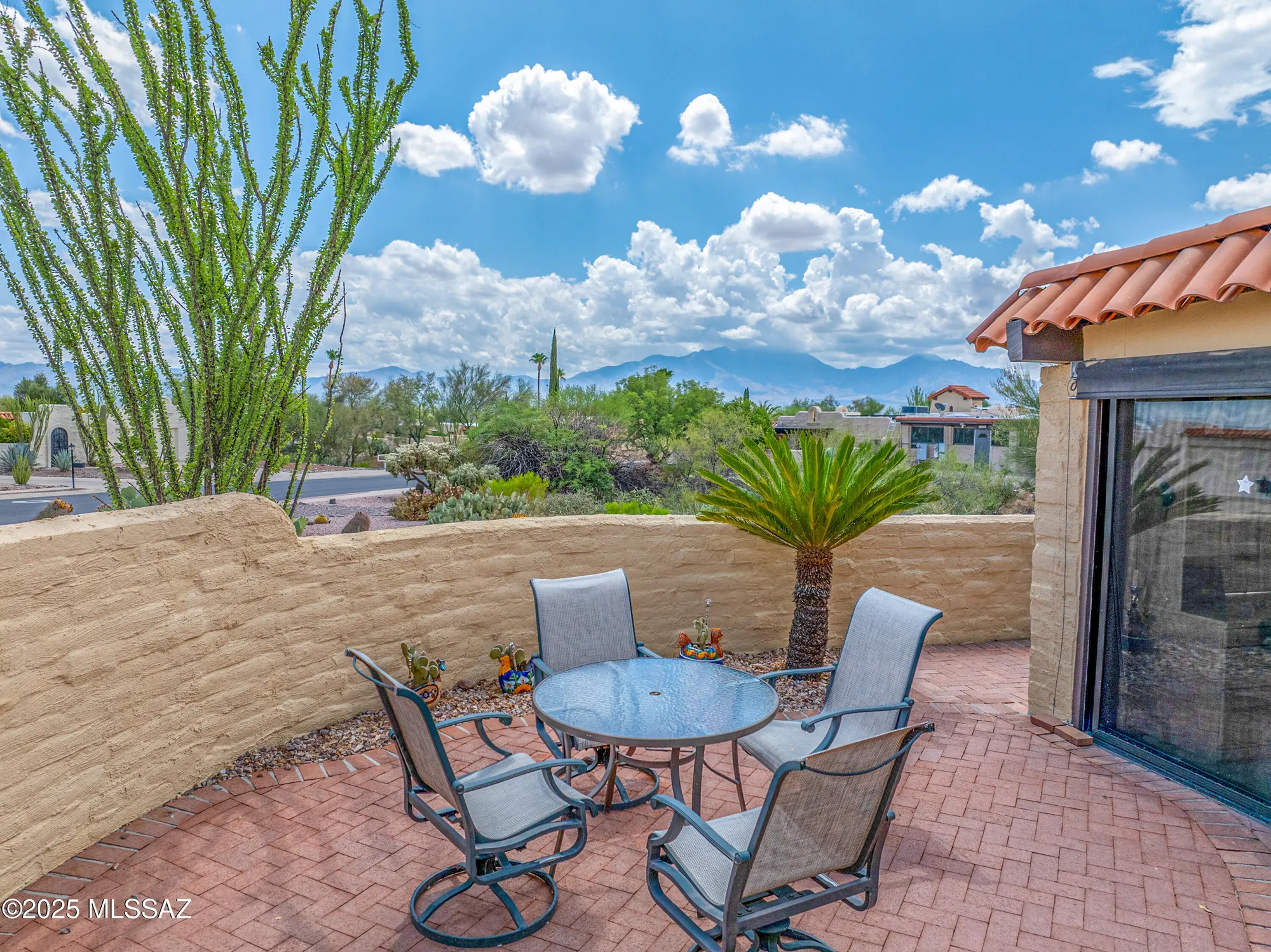 Property Slideshow image 1 of 49 | 1101 w circulo del norte, Green Valley, AZ, 85614