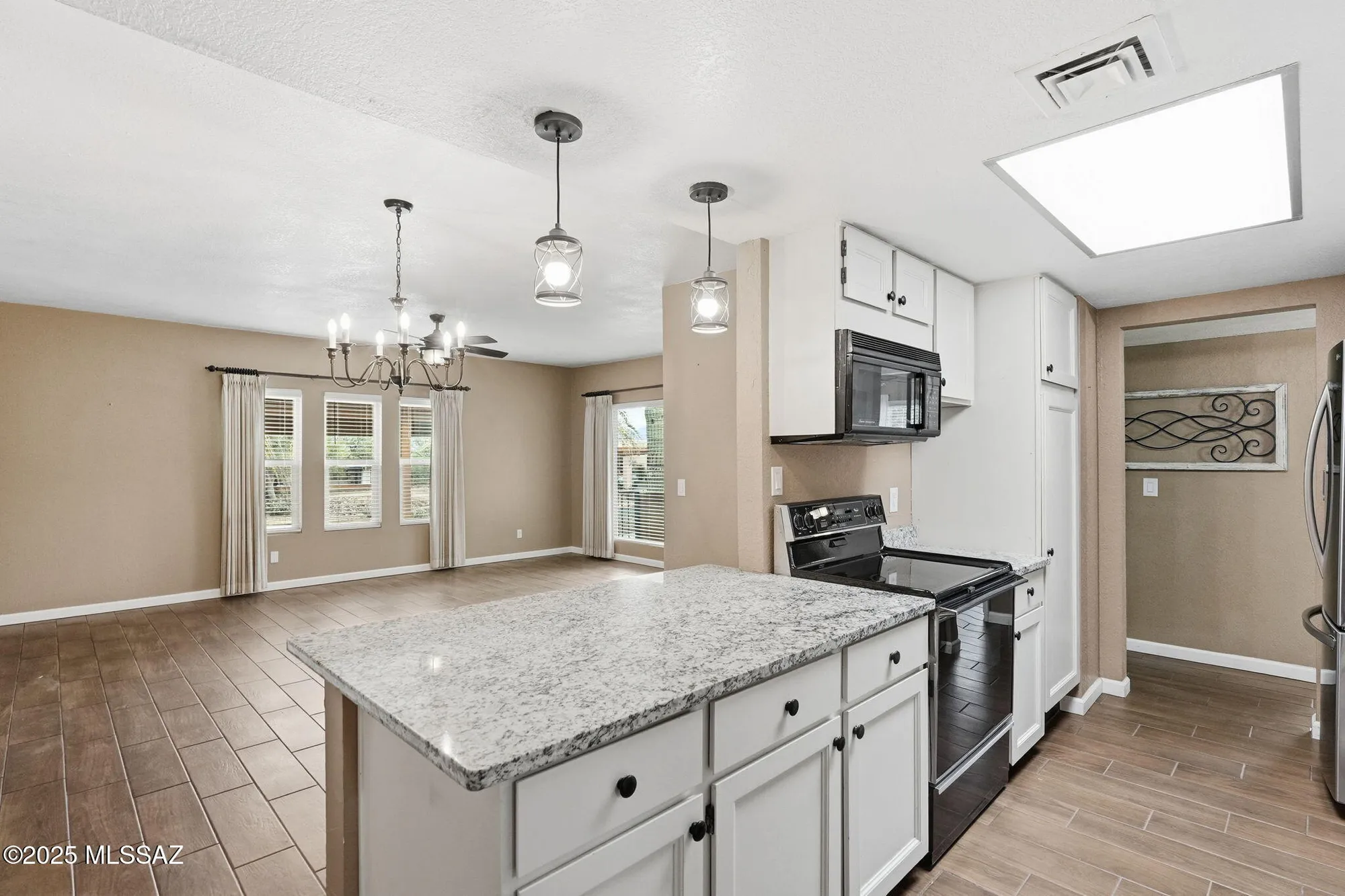 Property Slideshow image 12 of 37 | 301 n paseo de los conquistadores, Green Valley, AZ, 85614