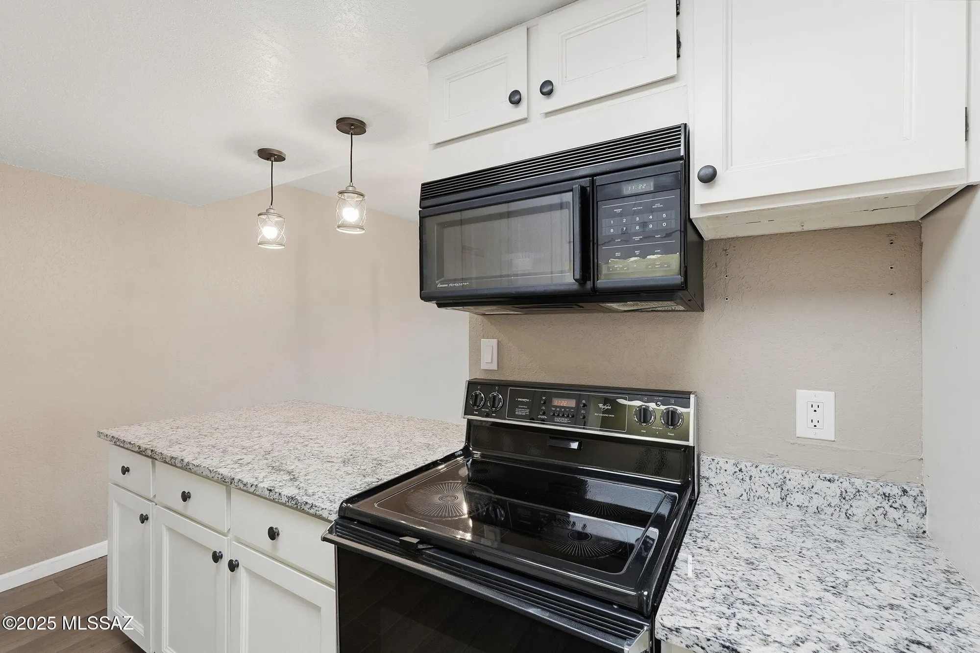 Property Slideshow image 13 of 37 | 301 n paseo de los conquistadores, Green Valley, AZ, 85614