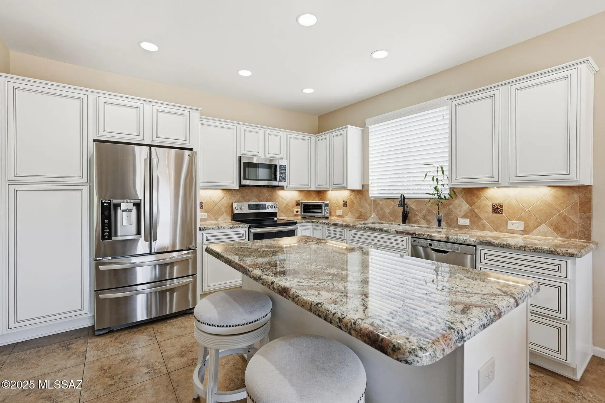 Property Slideshow image 11 of 42 | 2196 e thunderchief dr, Green Valley, AZ, 85614