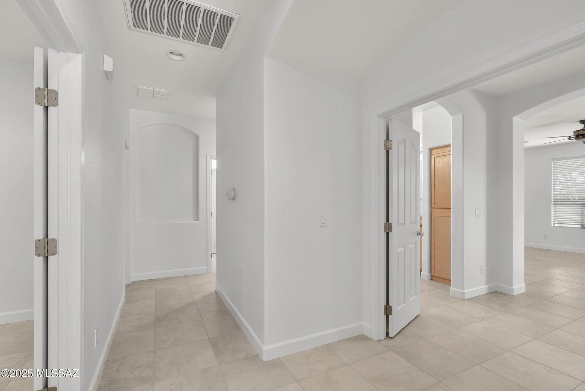 Property Slideshow image 23 of 42 | 700 n pebbles ridge dr, Green Valley, AZ, 85614