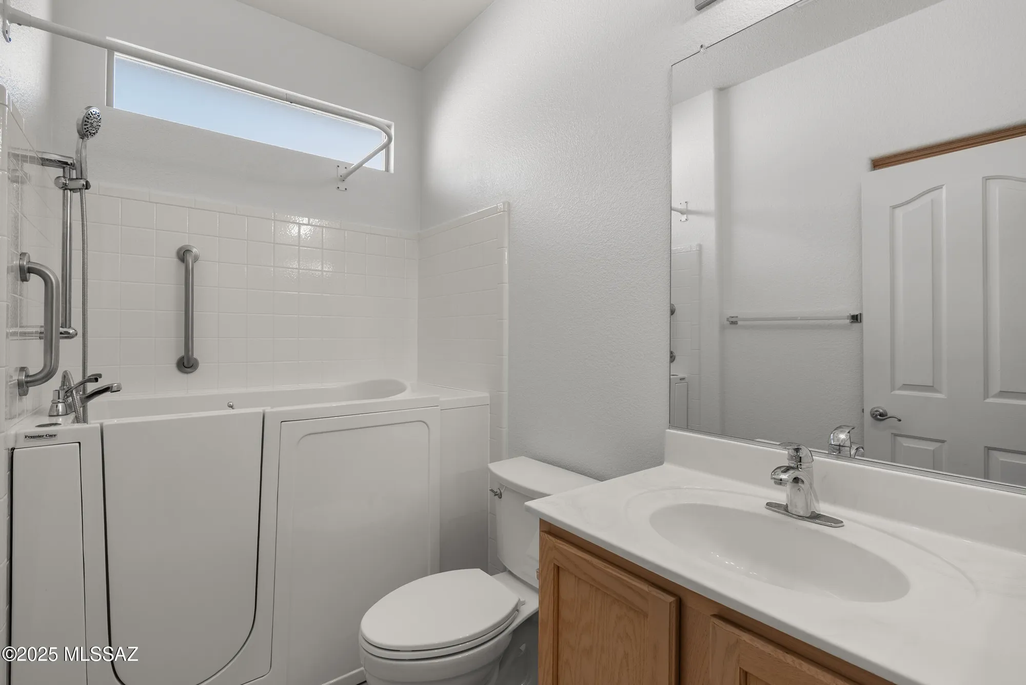 Property Slideshow image 26 of 42 | 700 n pebbles ridge dr, Green Valley, AZ, 85614