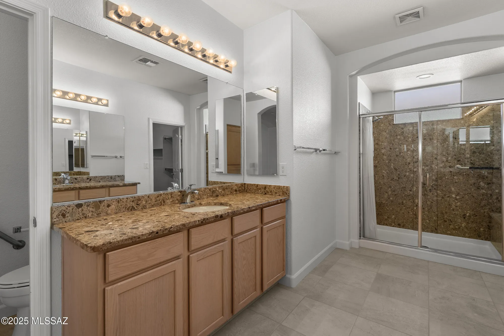 Property Slideshow image 28 of 42 | 700 n pebbles ridge dr, Green Valley, AZ, 85614