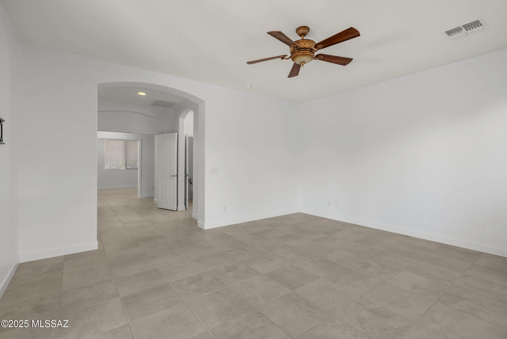 Property Slideshow image 33 of 42 | 700 n pebbles ridge dr, Green Valley, AZ, 85614