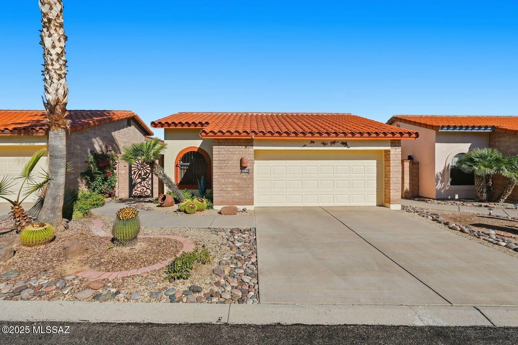 Property Slideshow image 1 of 50 | 1604 w vuelta salvatierra, Green Valley, AZ, 85622