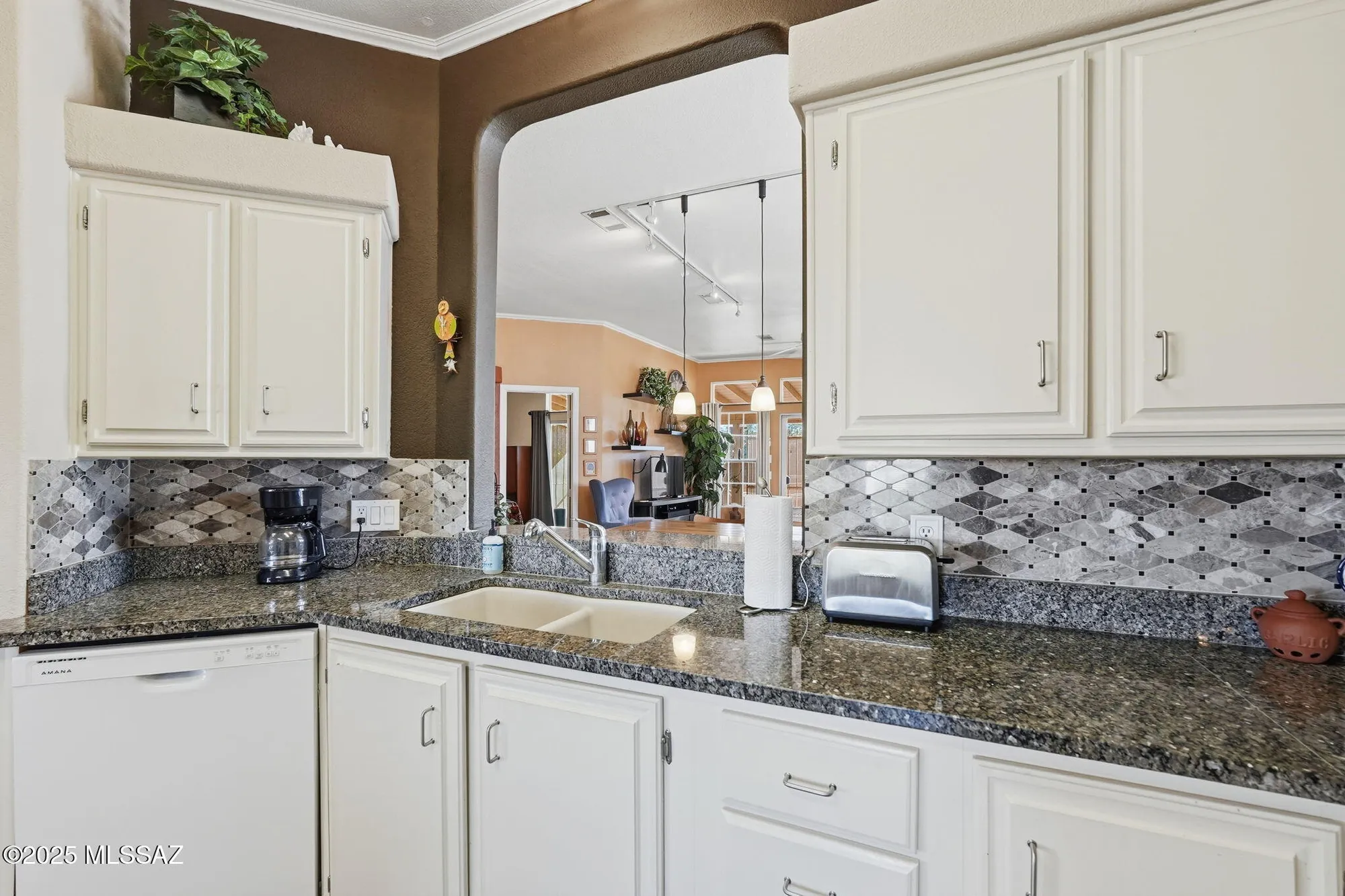 Property Slideshow image 8 of 25 | 567 w parkwood ct, Green Valley, AZ, 85614