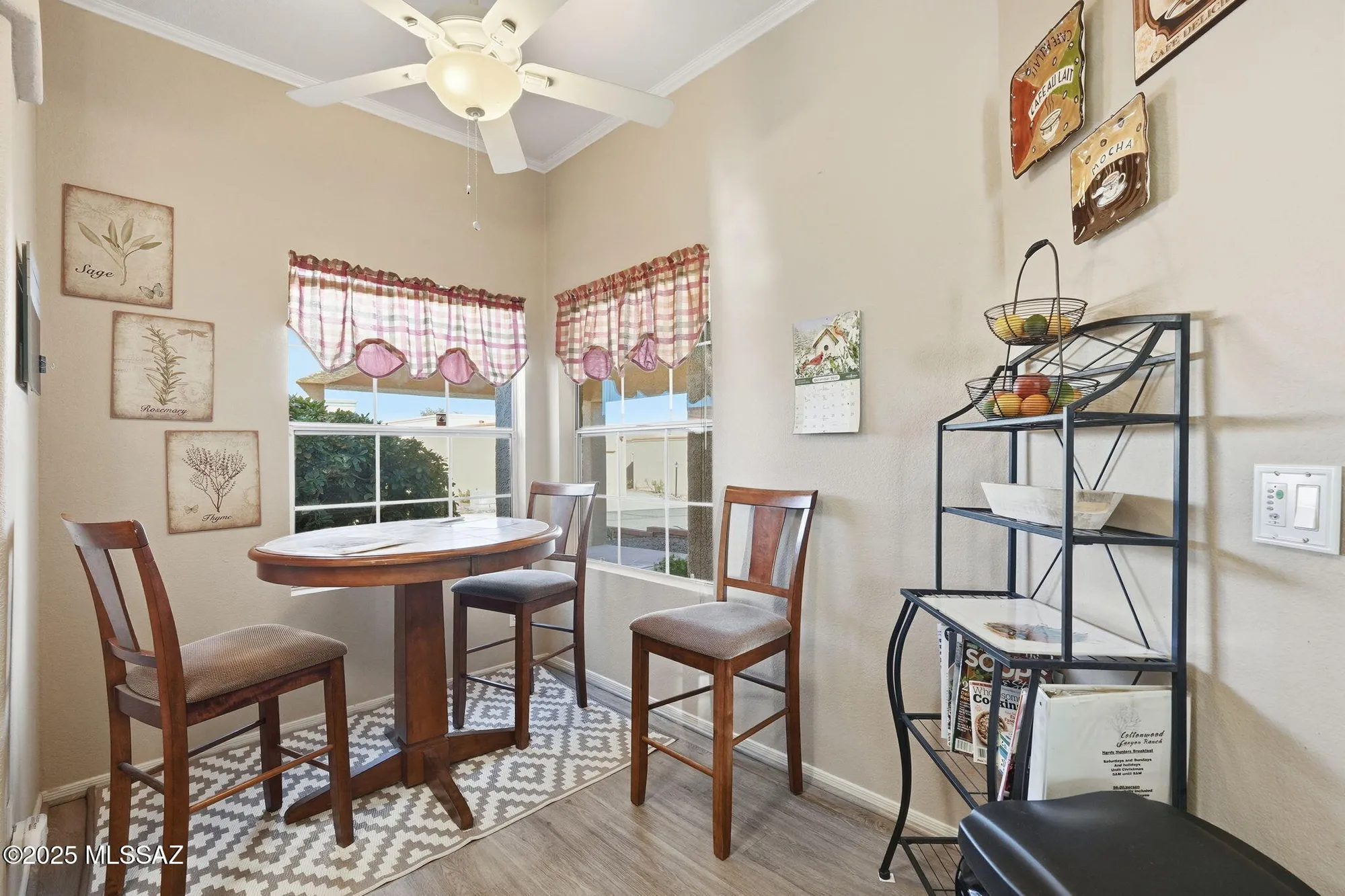 Property Slideshow image 9 of 25 | 567 w parkwood ct, Green Valley, AZ, 85614