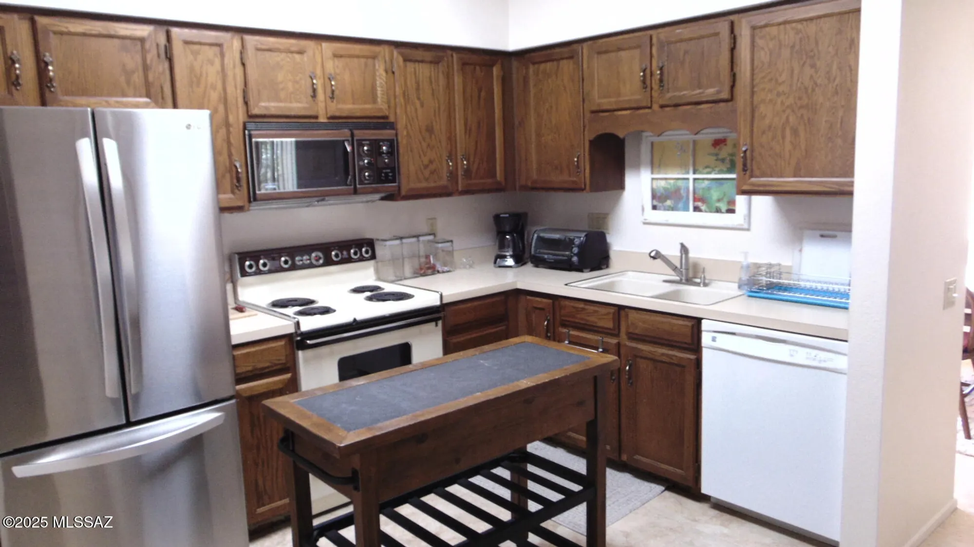 Property Slideshow image 8 of 27 | 952 w camino asturias, Green Valley, AZ, 85622