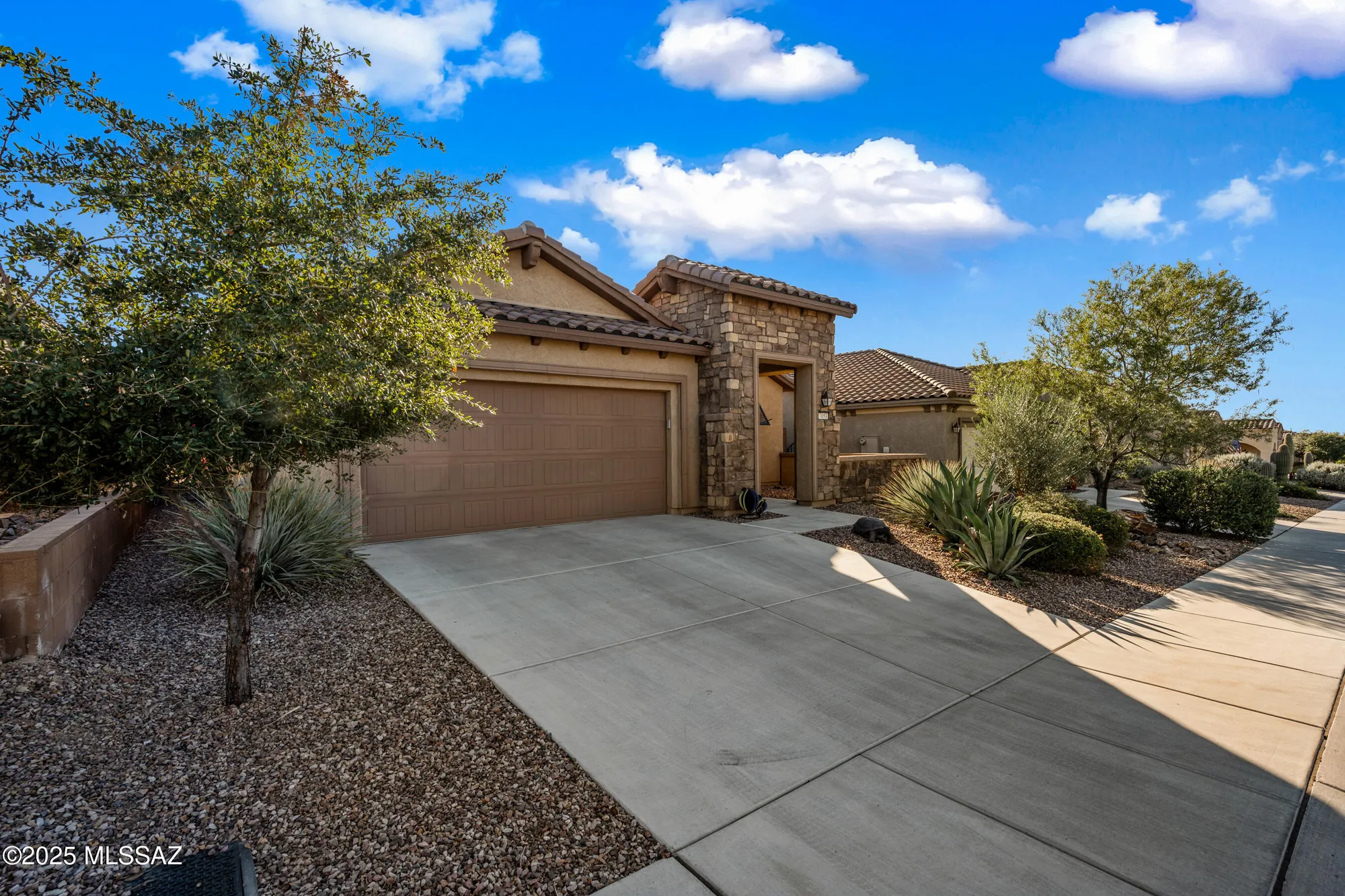 Property Slideshow image 4 of 50 | 7053 w cape final trl, Marana, AZ, 85658