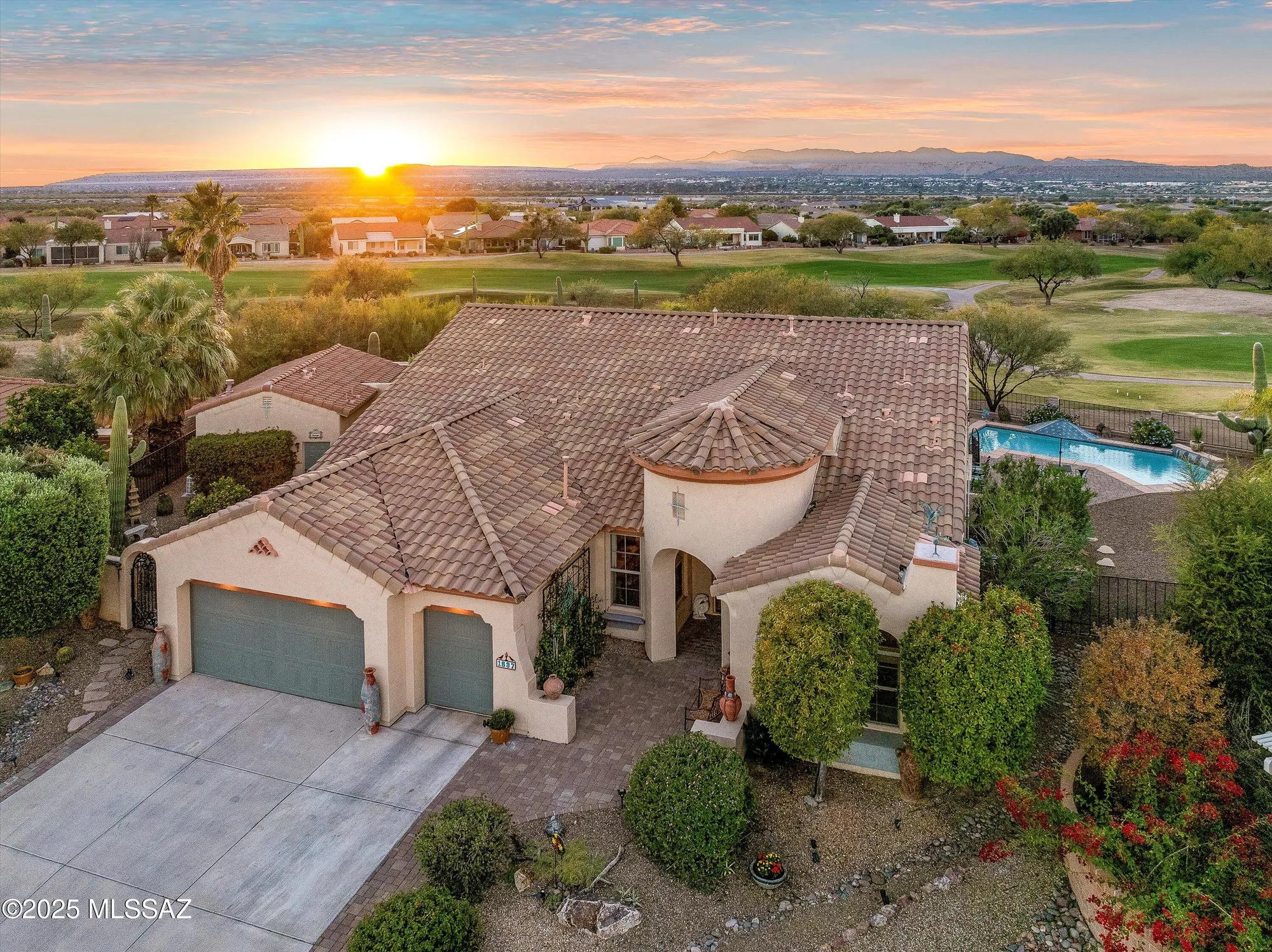 Property Slideshow image 1 of 51 | 1537 n bank swallow rd, Green Valley, AZ, 85614