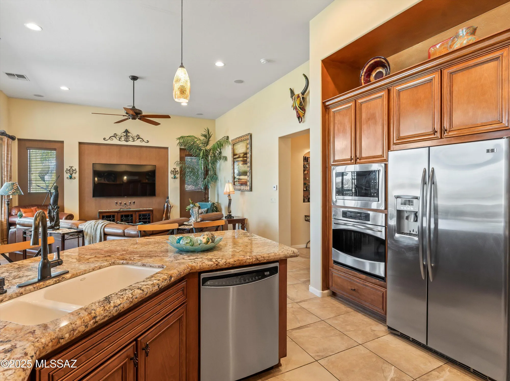 Property Slideshow image 11 of 51 | 1537 n bank swallow rd, Green Valley, AZ, 85614