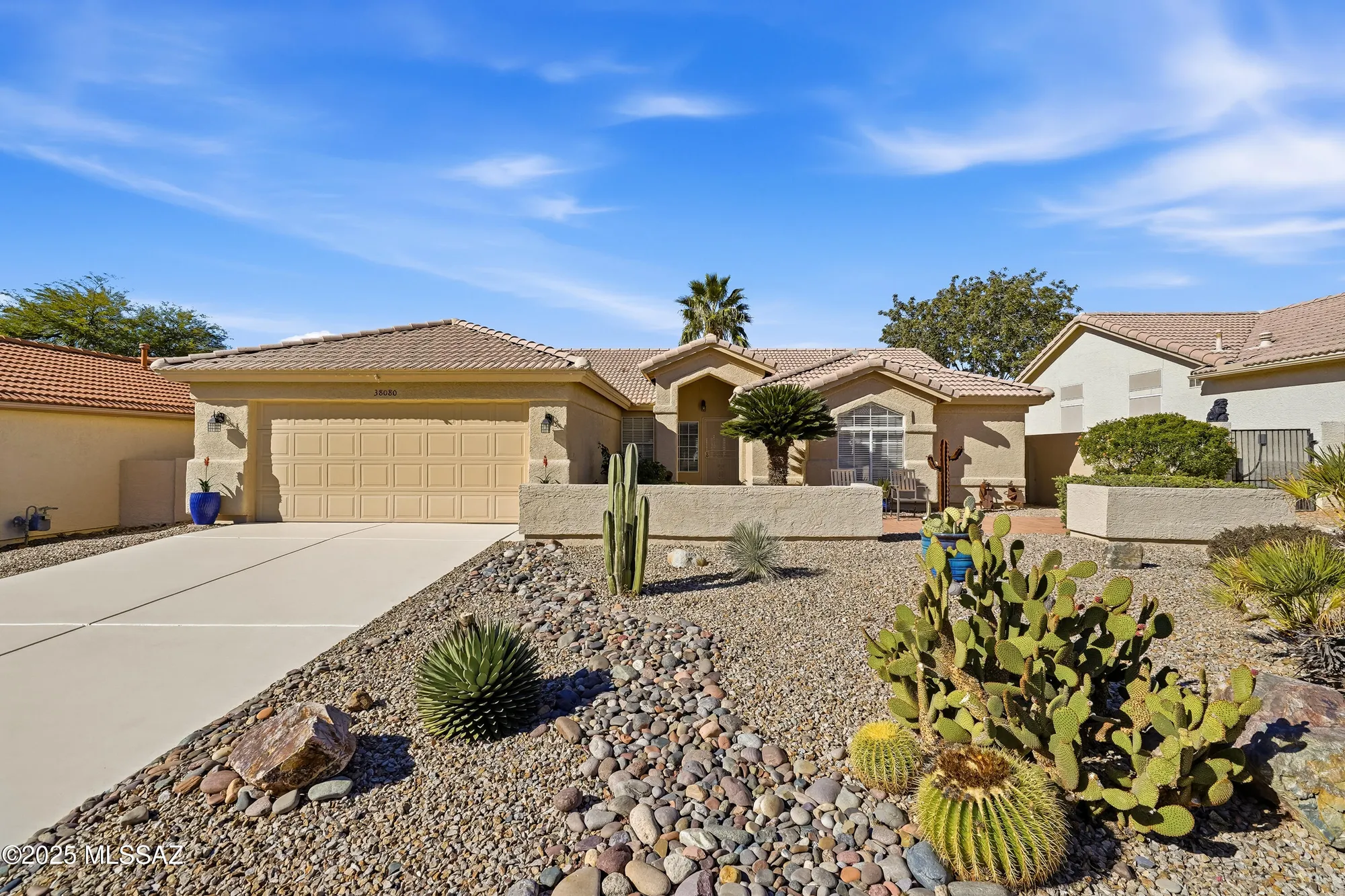 Property Slideshow image 3 of 46 | 38080 s elbow bend dr, Saddlebrooke, AZ, 85739