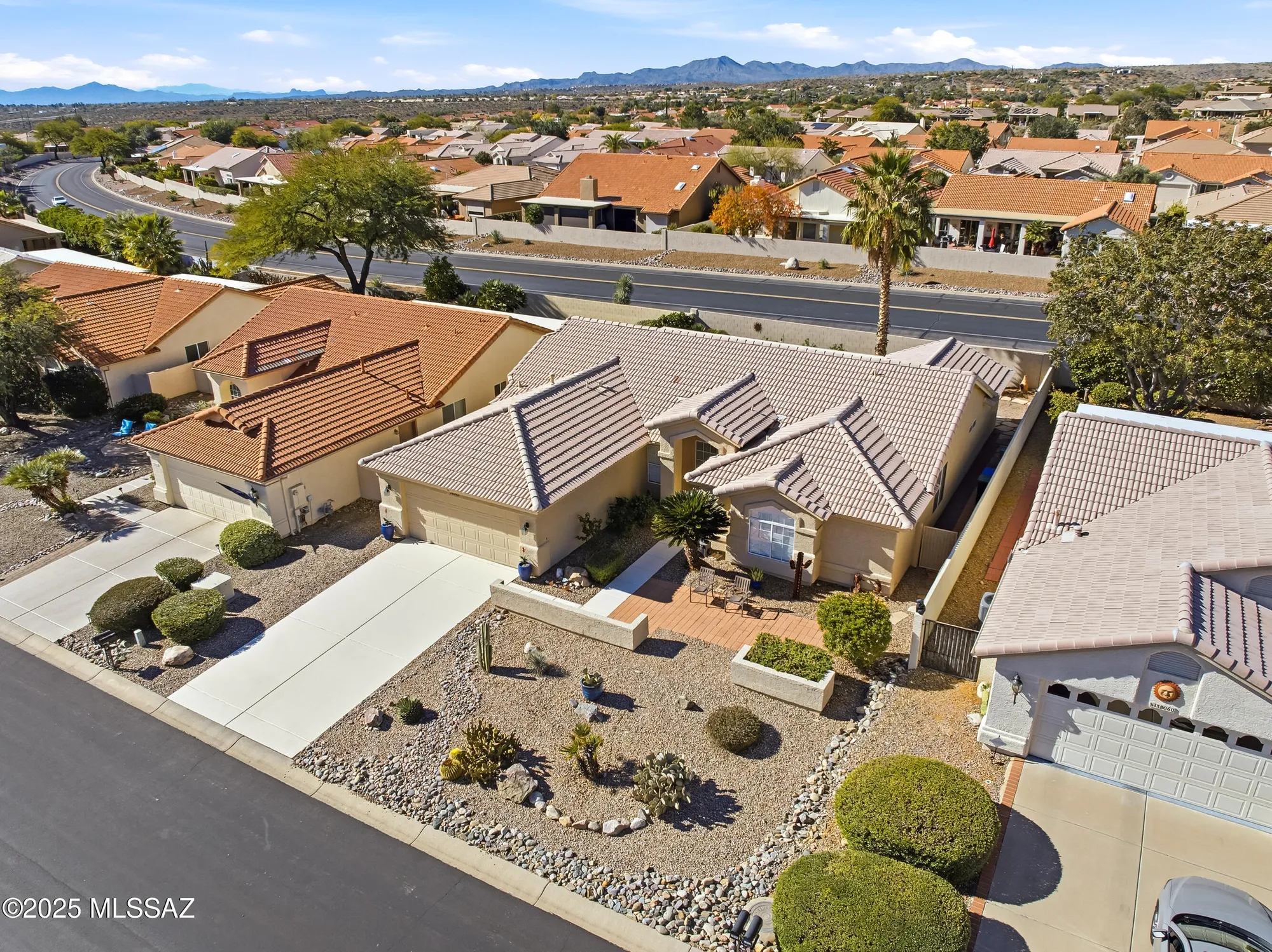 Property Slideshow image 36 of 46 | 38080 s elbow bend dr, Saddlebrooke, AZ, 85739