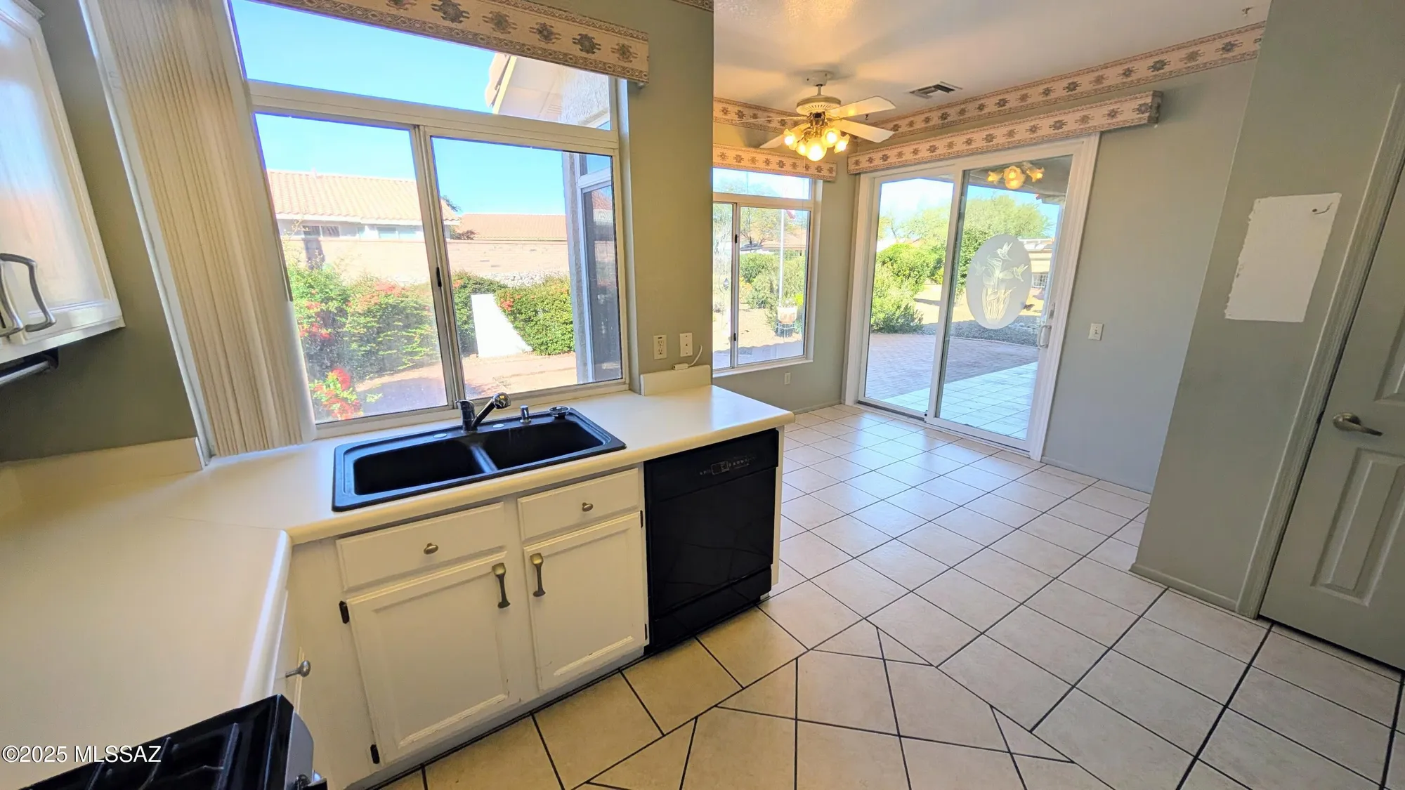 Property Slideshow image 10 of 25 | 14701 n alamo canyon dr, Oro Valley, AZ, 85755