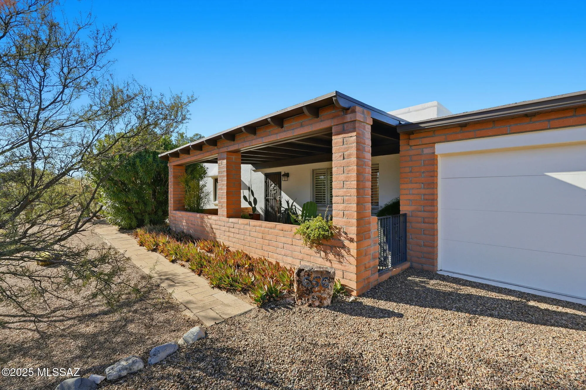 Property Slideshow image 4 of 37 | 656 s paseo de amigos, Green Valley, AZ, 85614