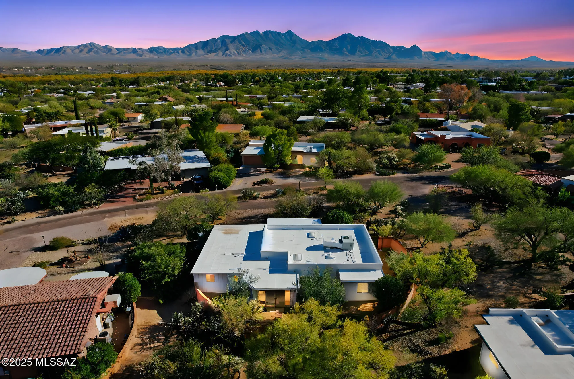 Property Slideshow image 1 of 37 | 656 s paseo de amigos, Green Valley, AZ, 85614