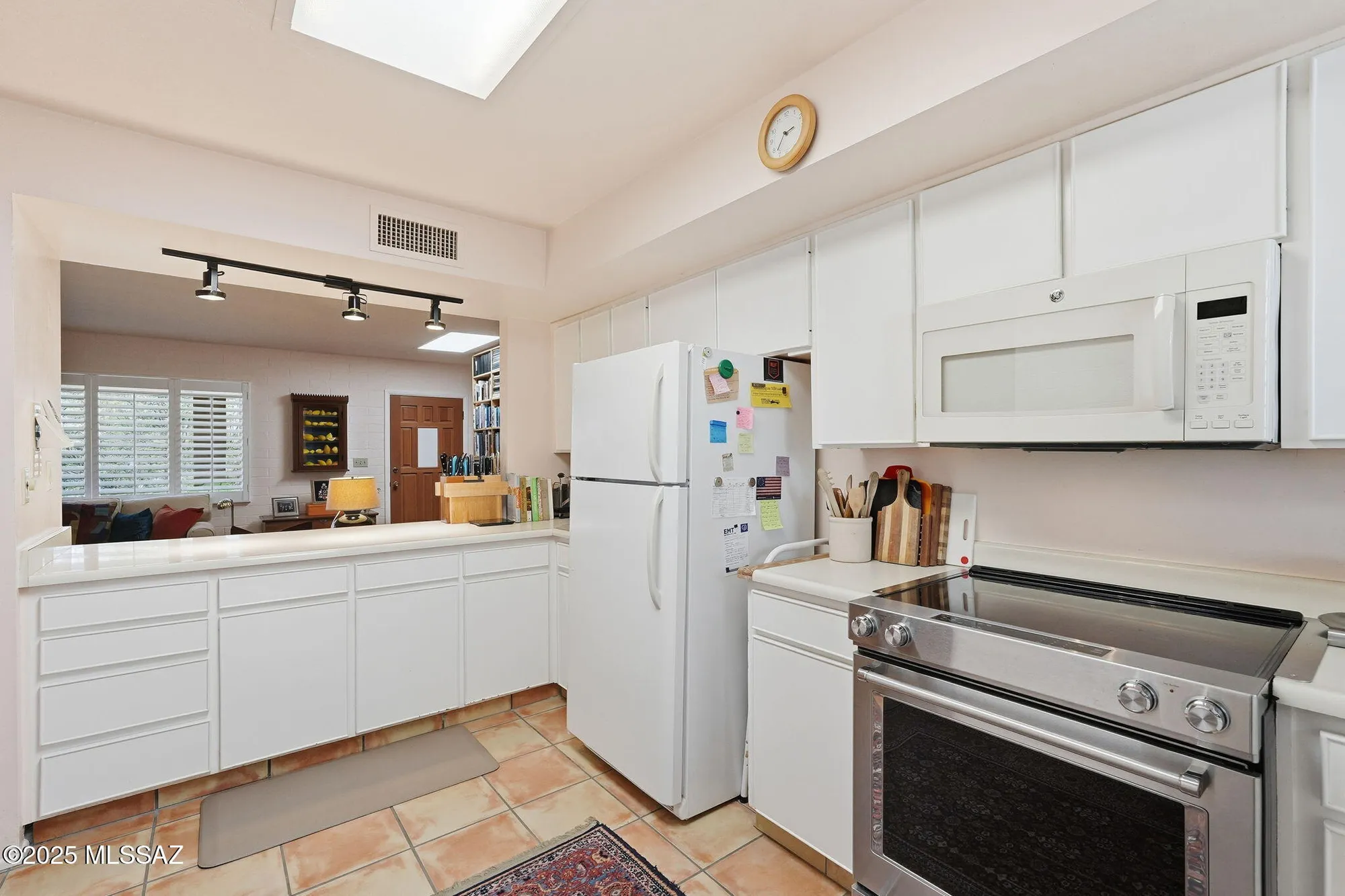 Property Slideshow image 12 of 37 | 656 s paseo de amigos, Green Valley, AZ, 85614