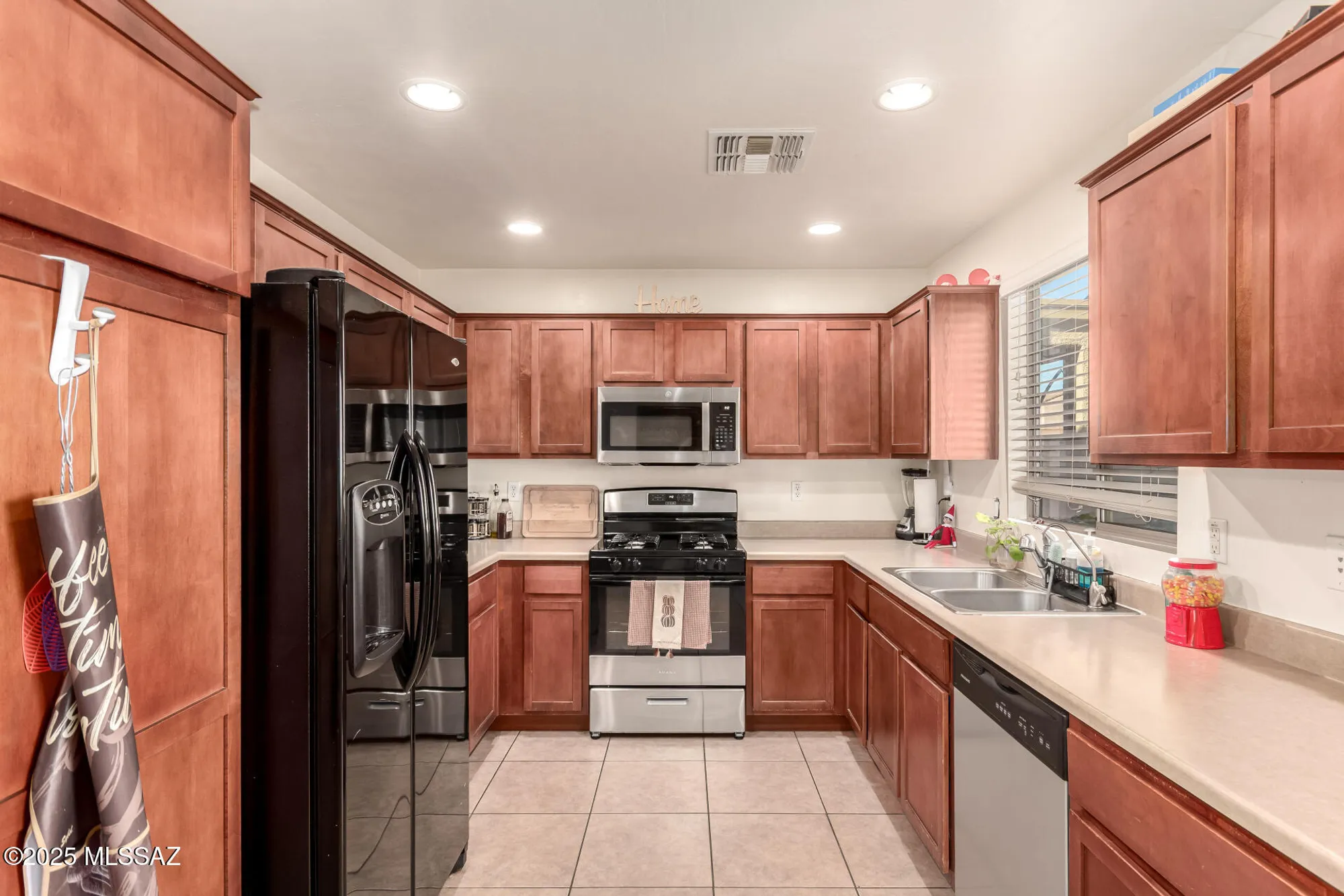 Property Slideshow image 12 of 24 | 14361 s camino vallado, Sahuarita, AZ, 85629