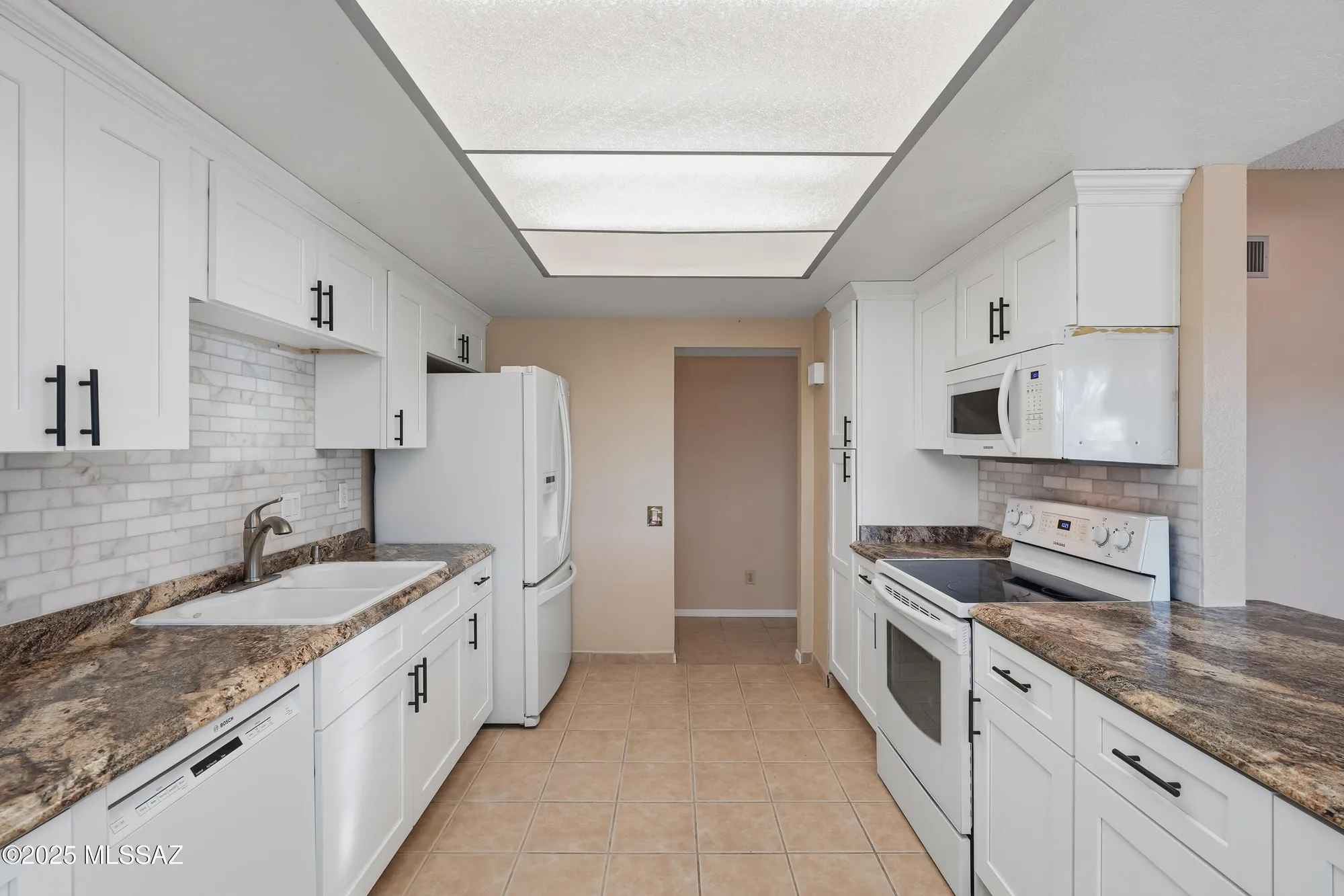 Property Slideshow image 10 of 27 | 871 n camino de luz, Green Valley, AZ, 85614