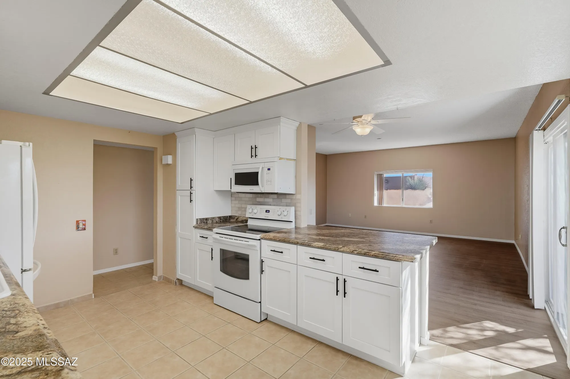 Property Slideshow image 11 of 27 | 871 n camino de luz, Green Valley, AZ, 85614
