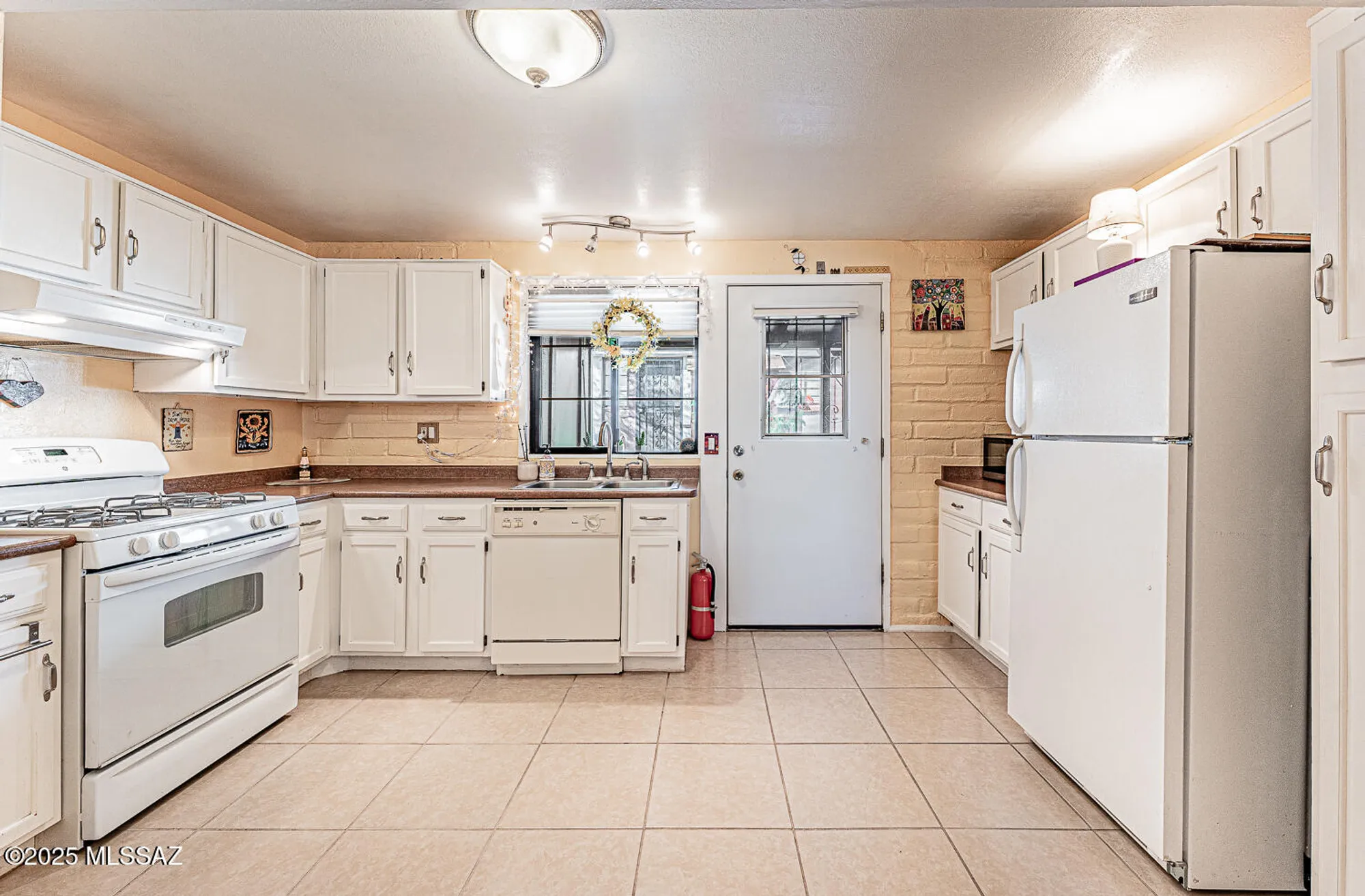 Property Slideshow image 17 of 29 | 452 s la canada dr, Green Valley, AZ, 85614