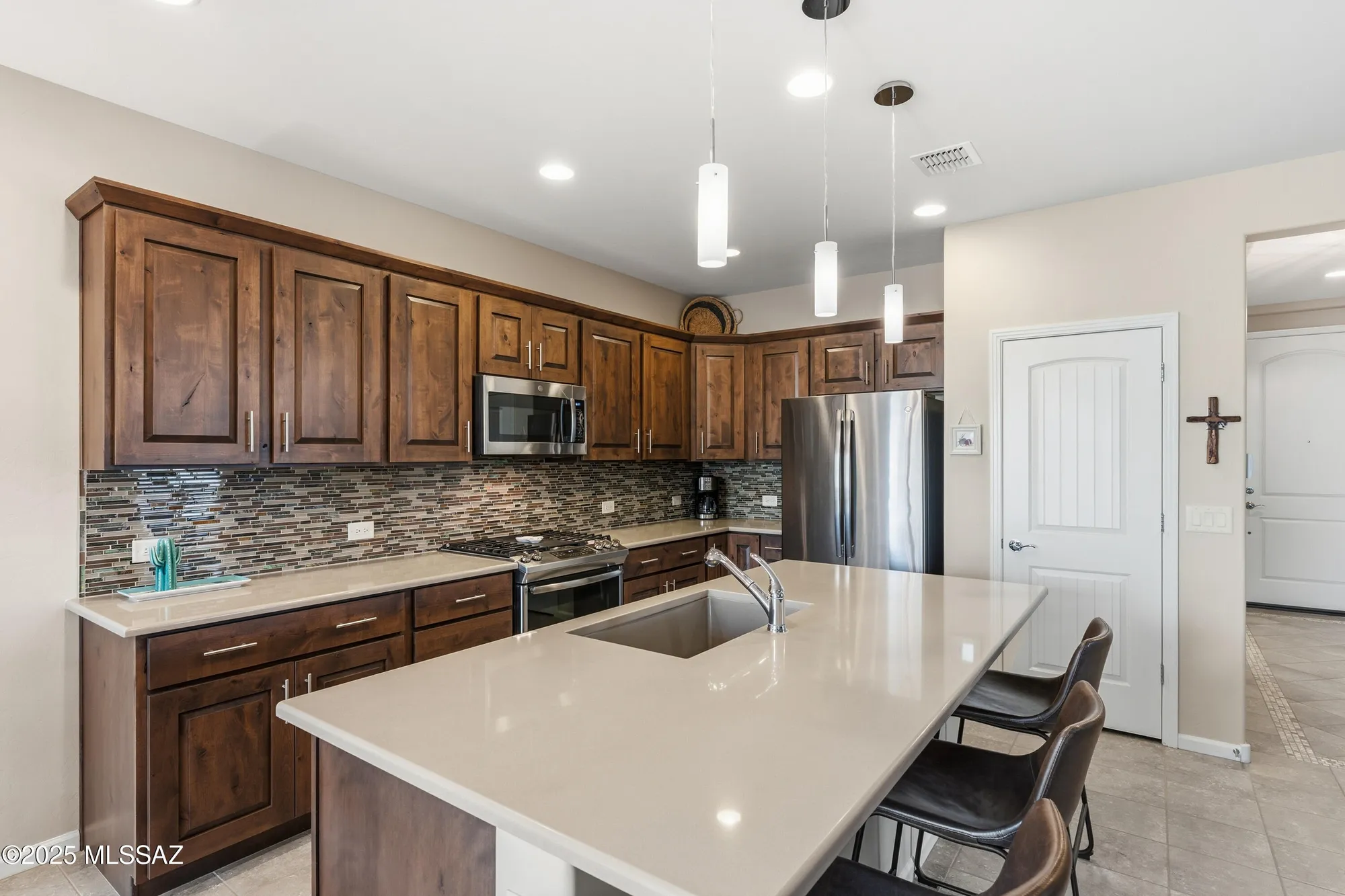 Property Slideshow image 16 of 50 | 1701 e sage thrasher dr, Green Valley, AZ, 85614